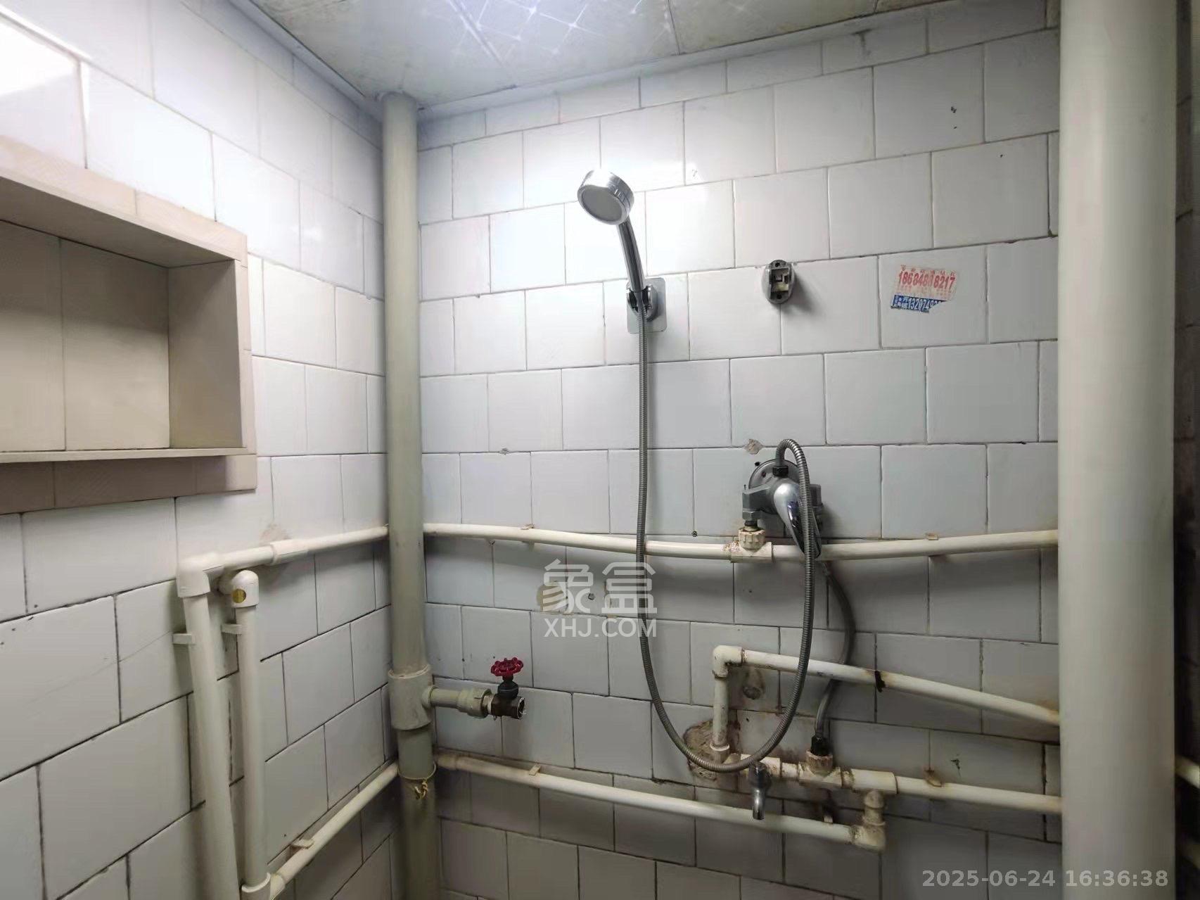 湖南第六工程有限公司机关小区(六公司机关大院) 2室1厅1卫 1600.0元/月 湖南第六工程有限公司机关小区(六公司机关大院) 2室1厅1卫 1600.0元/月室内图