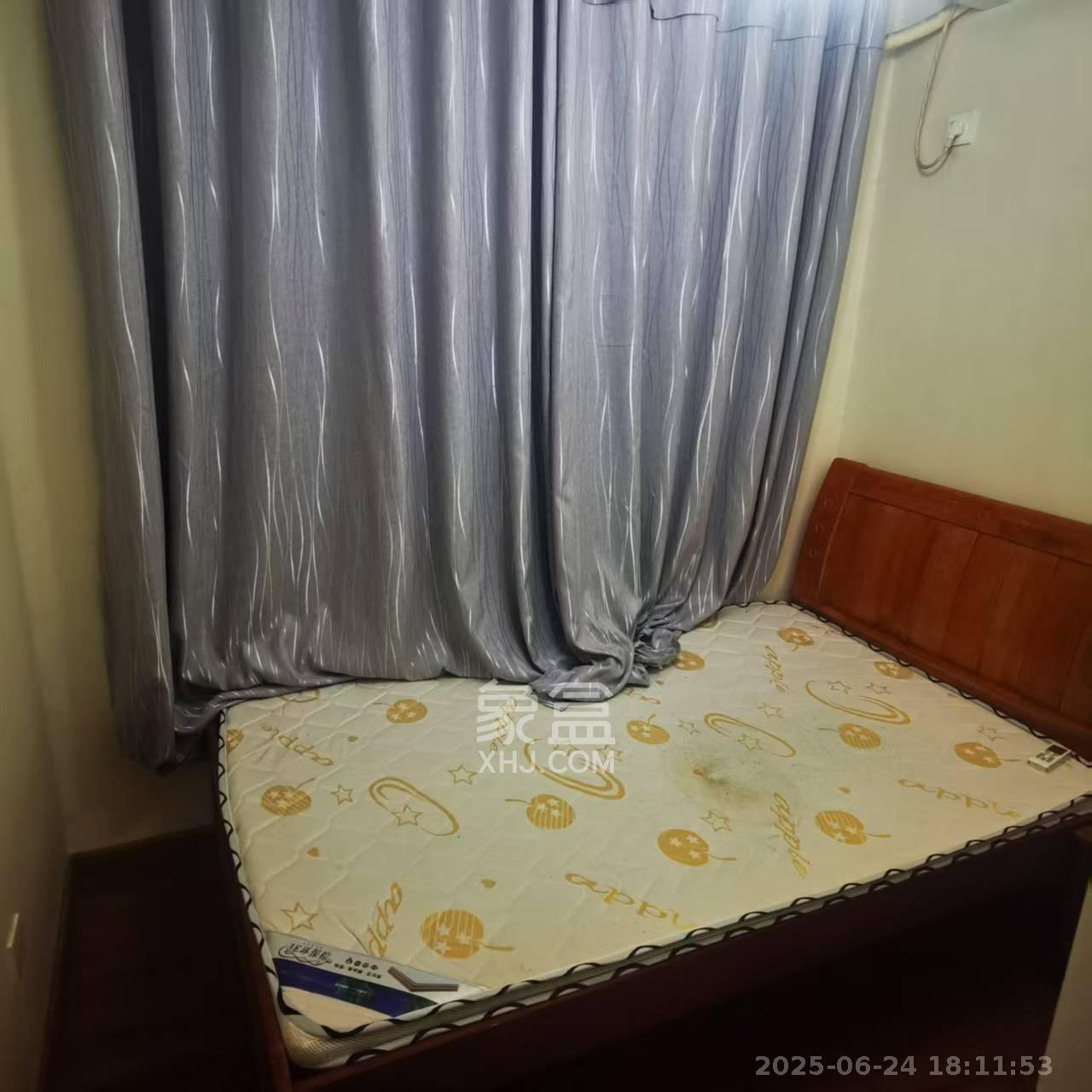 卓越浅水湾  3室2厅2卫    2600.0元/月 卓越浅水湾  3室2厅2卫    2600.0元/月室内图