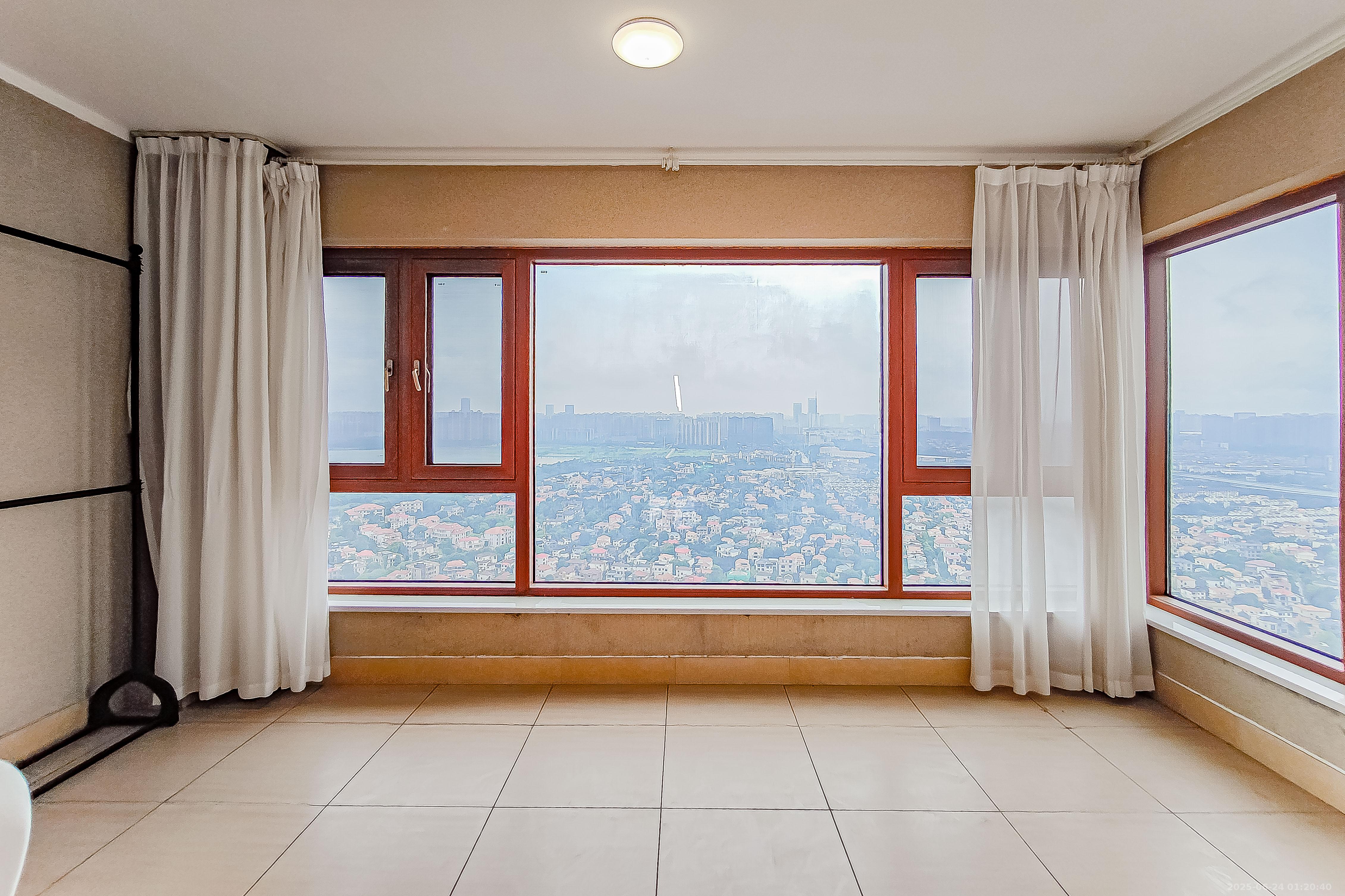 碧桂园威尼斯城 4室3厅3卫 260.0万 碧桂园威尼斯城 4室3厅3卫 260.0万阳台