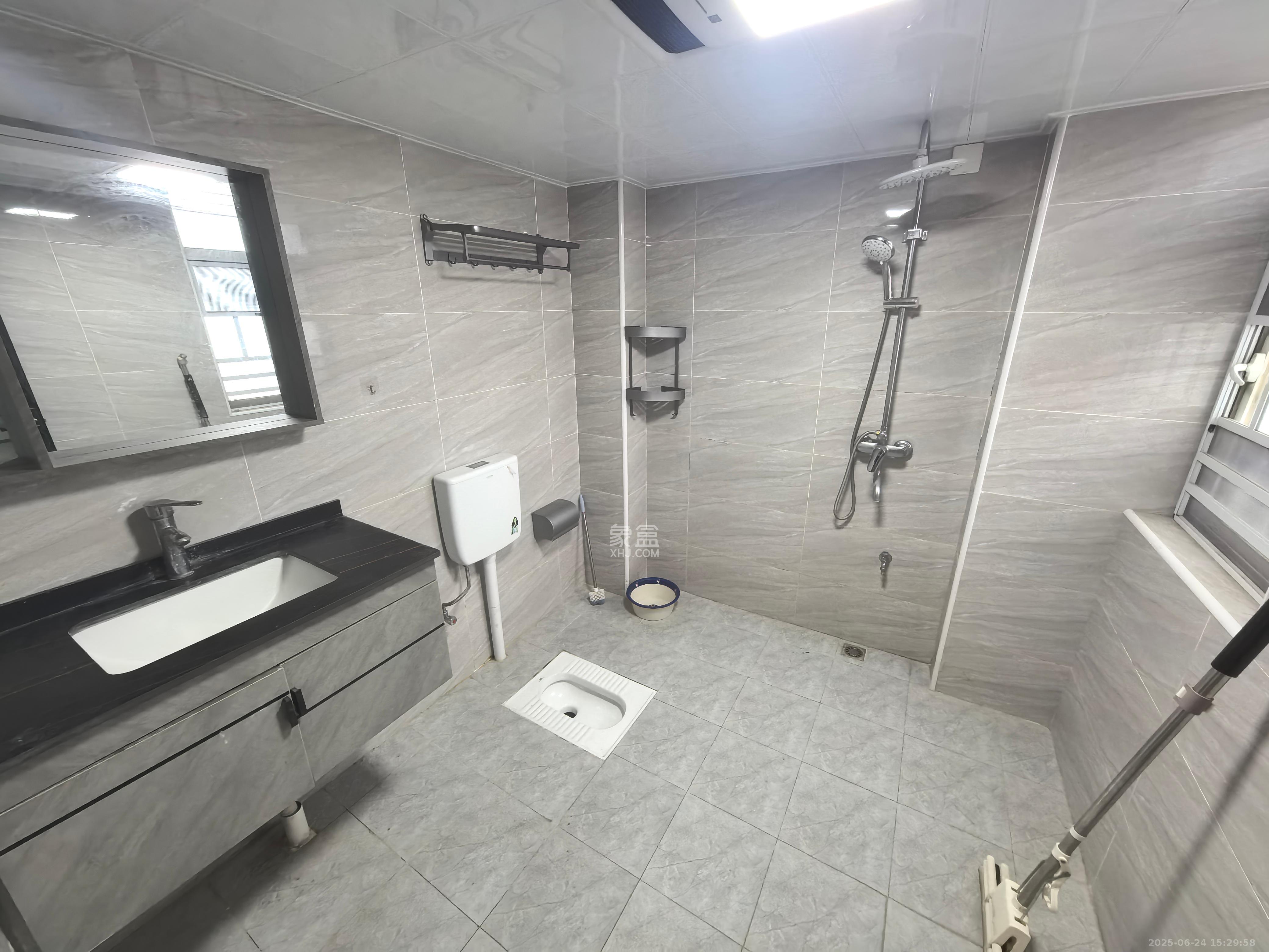 杜花嘉苑(杜花苑) 2室2厅1卫 2600.0元/月 杜花嘉苑(杜花苑) 2室2厅1卫 2600.0元/月室内图