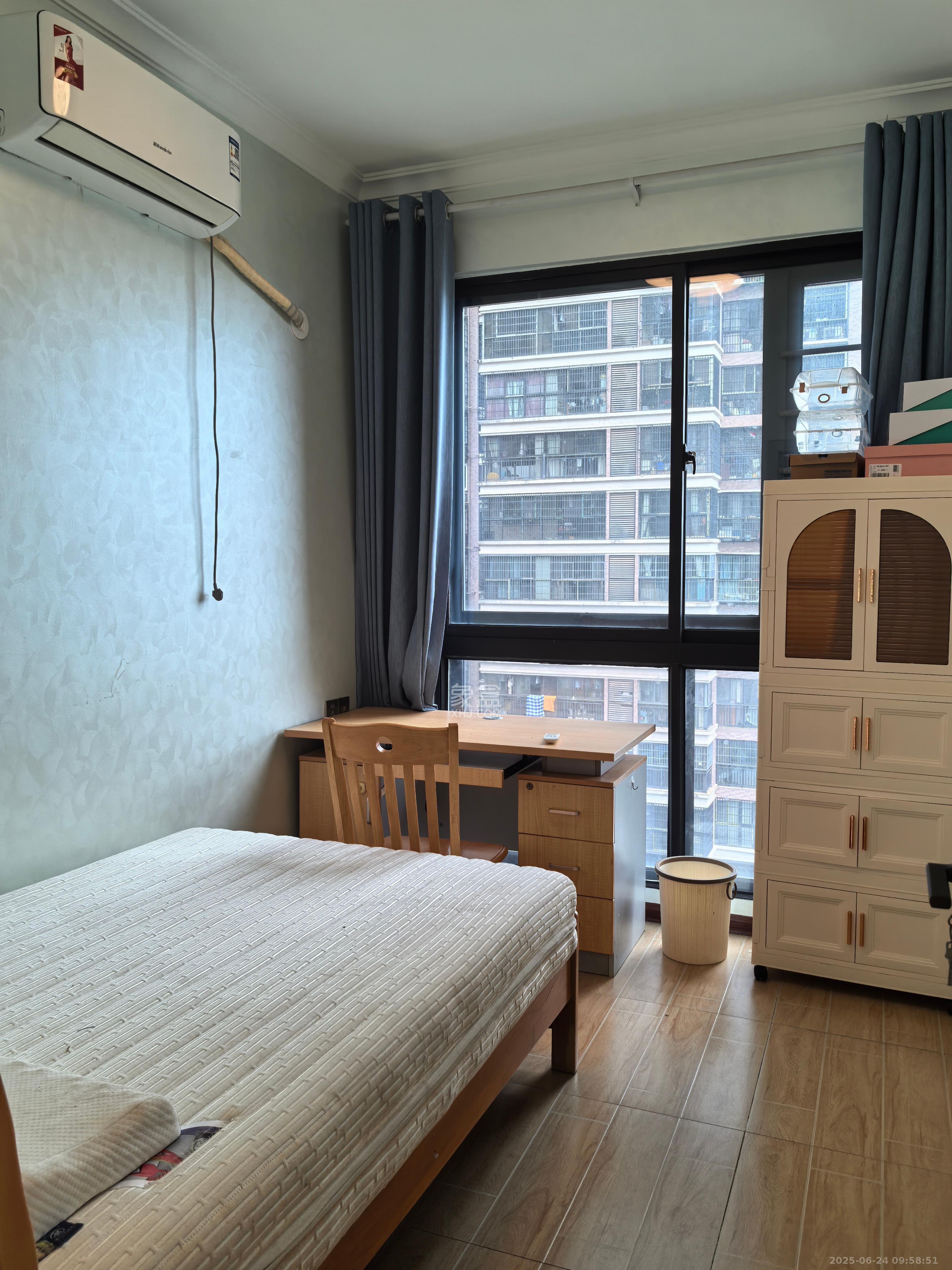 康桥长郡 3室2厅2卫 1800.0元/月 康桥长郡 3室2厅2卫 1800.0元/月室内图