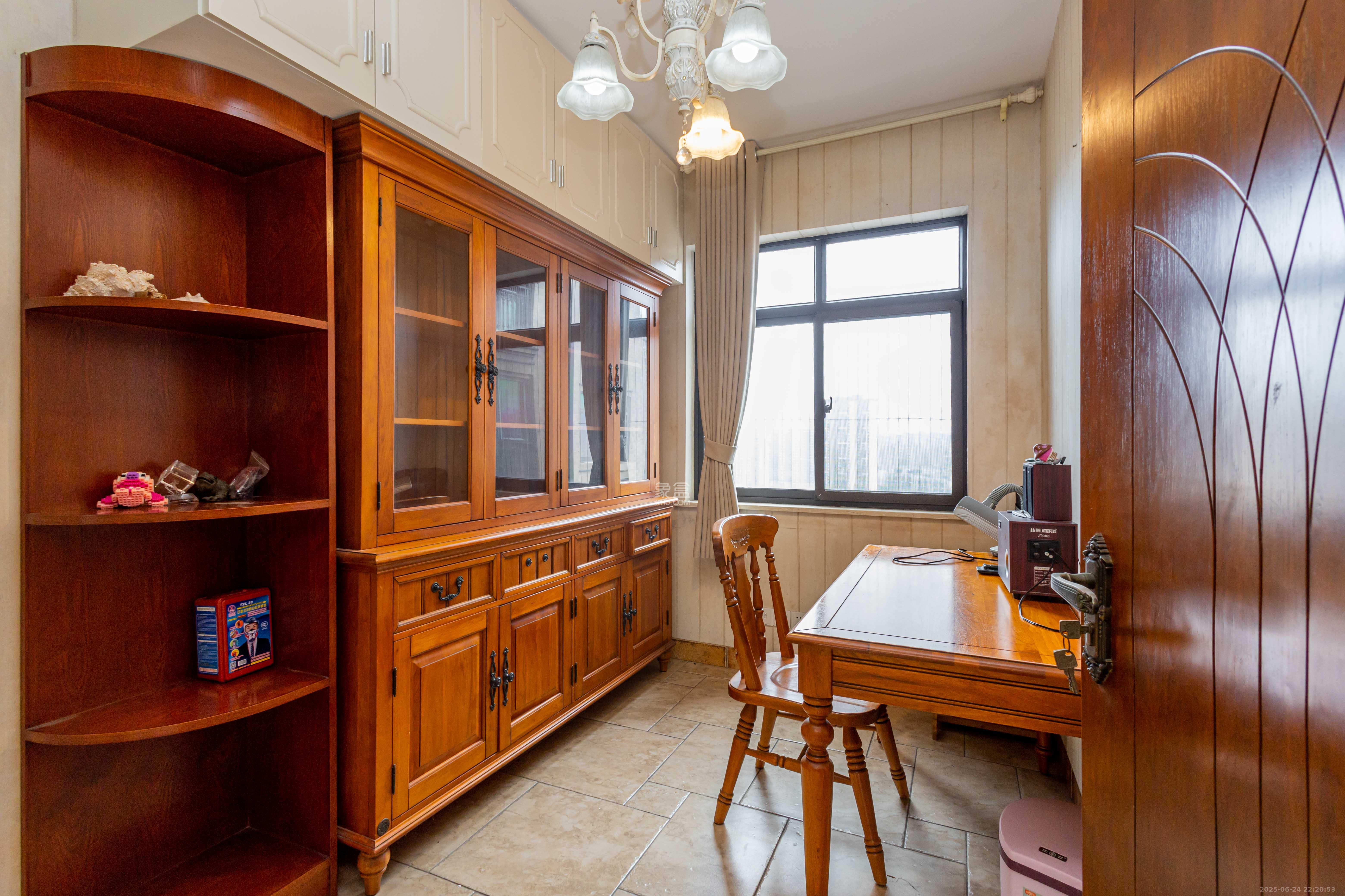 康桥长郡 4室2厅2卫 110.0万 康桥长郡 4室2厅2卫 110.0万卧室