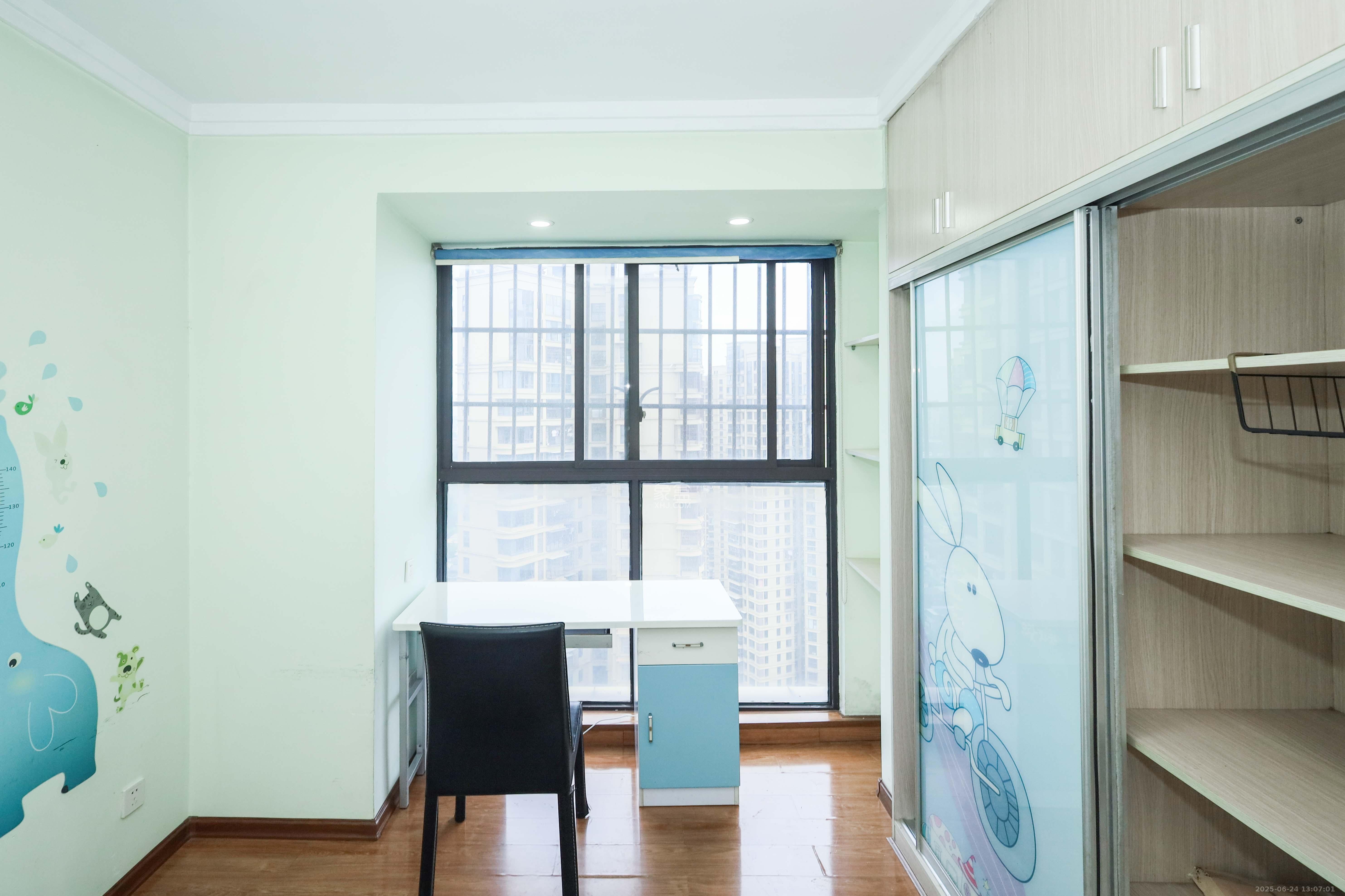 保利麓谷林语F区 3室2厅1卫 89.8万 保利麓谷林语F区 3室2厅1卫 89.8万卧室