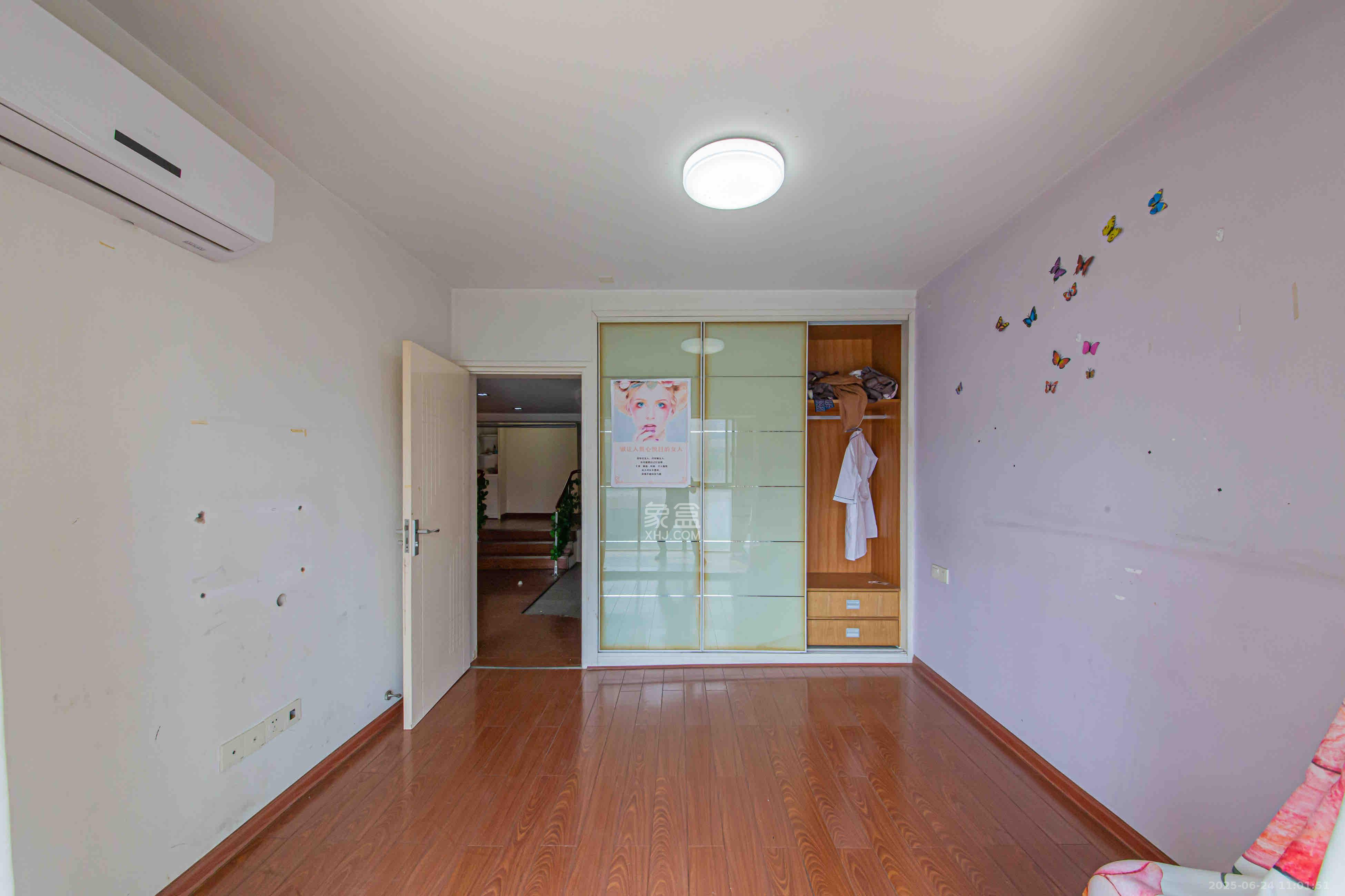 南国嘉苑 3室2厅1卫 1800.0元/月 南国嘉苑 3室2厅1卫 1800.0元/月室内图