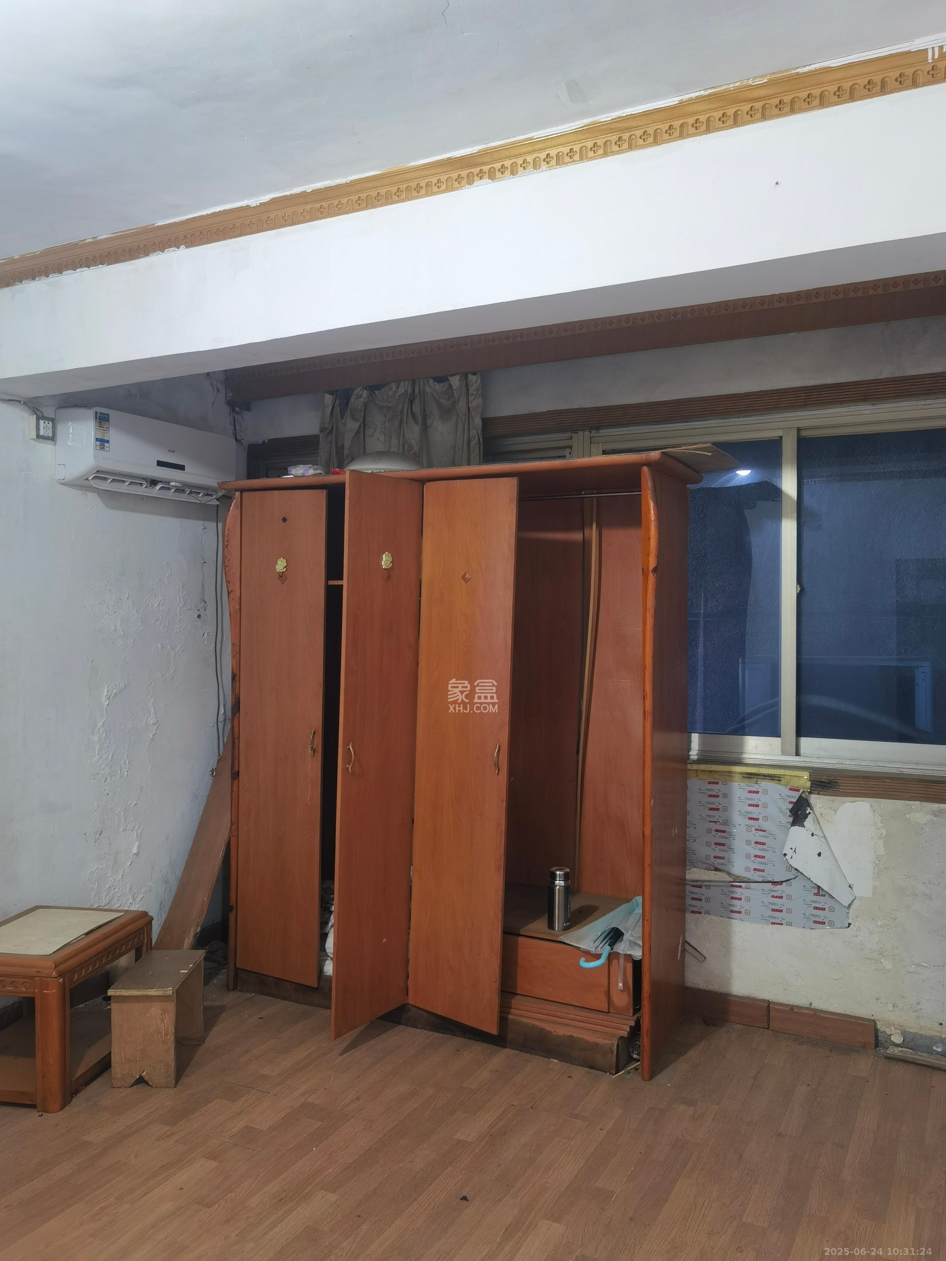 肇家（嘉）坪散盘  3室2厅1卫   1500.00元/月室内图