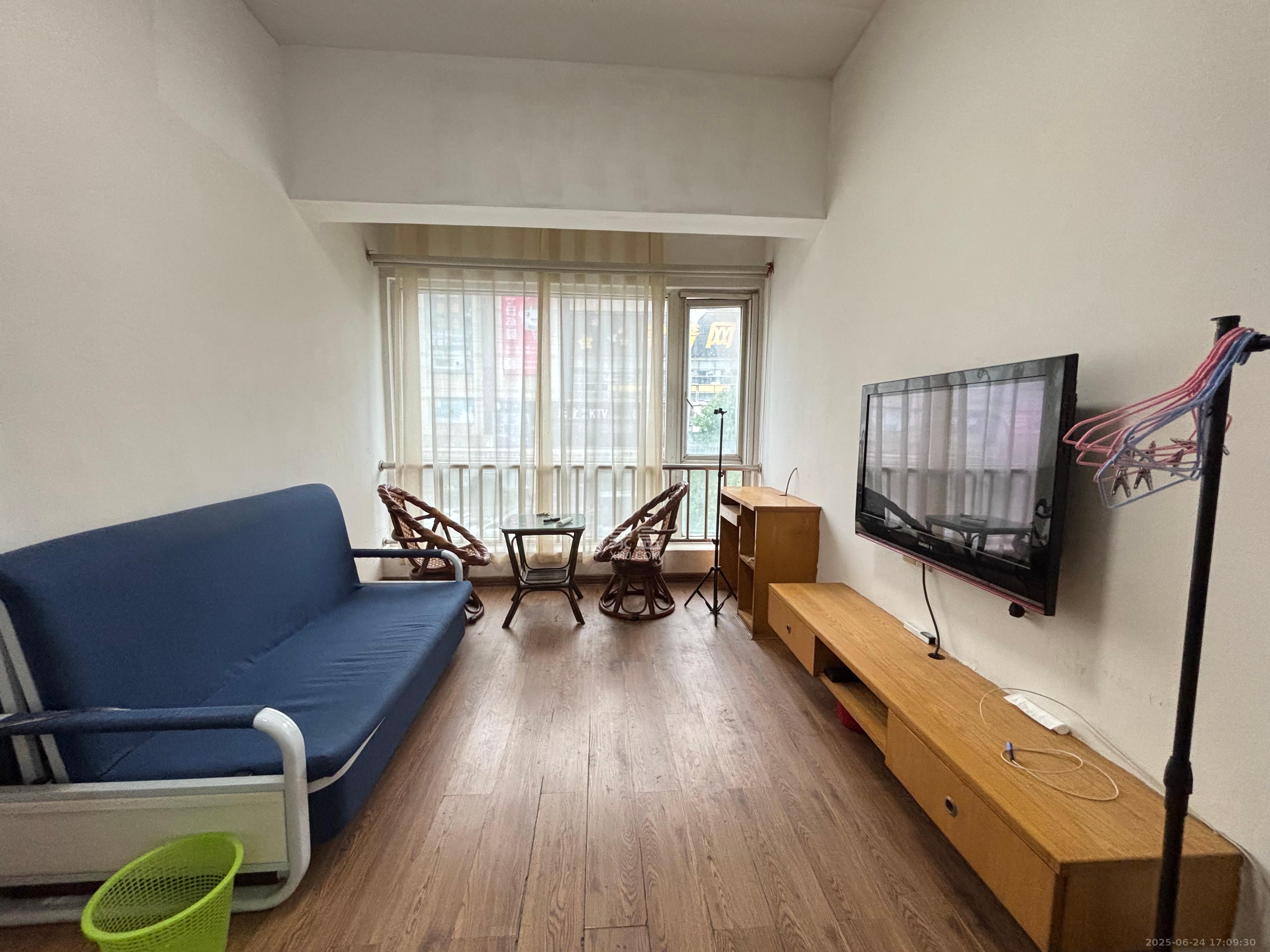 未来城科学家园 1室1厅1卫 1500.0元/月 未来城科学家园 1室1厅1卫 1500.0元/月室内图