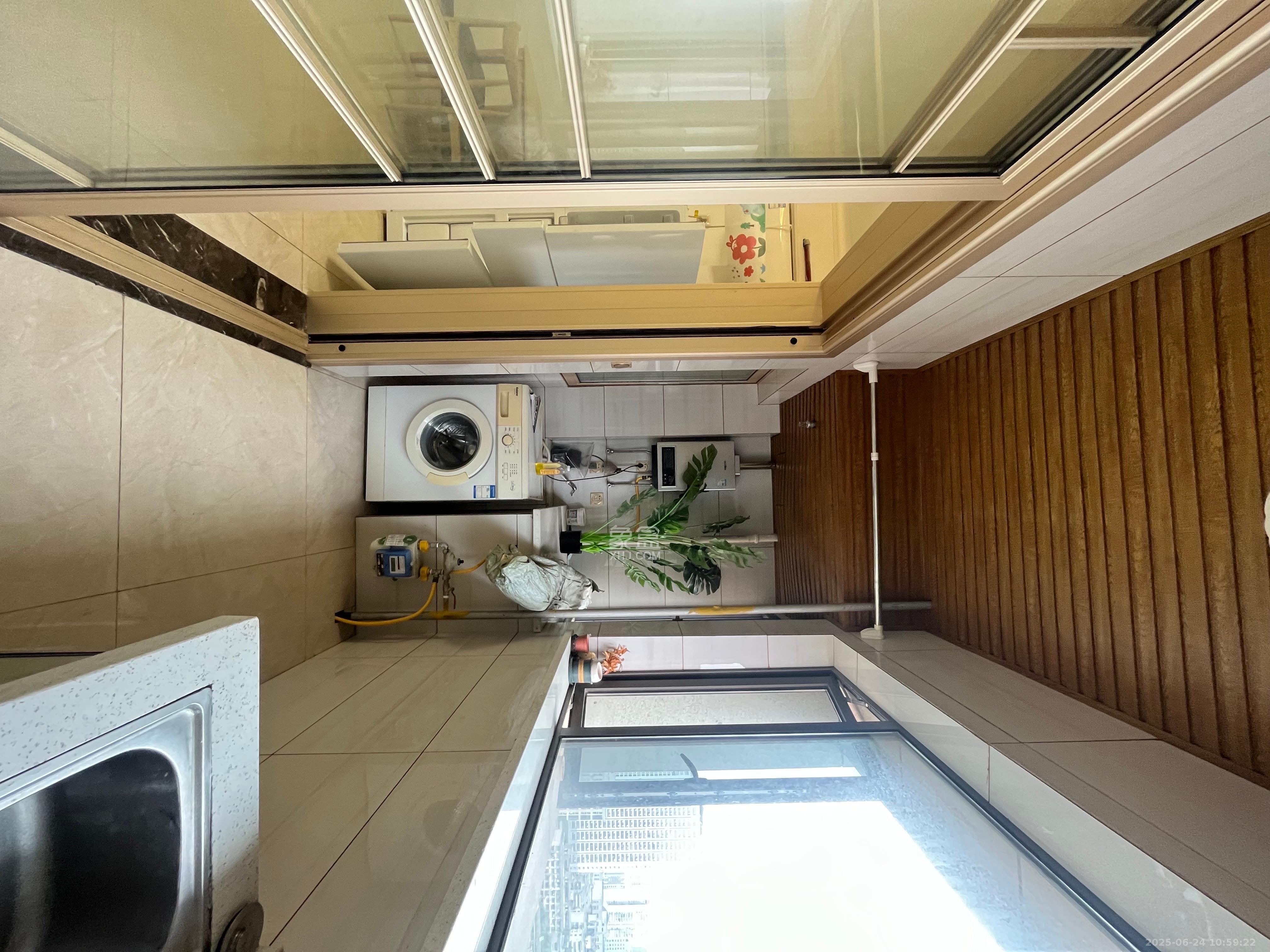 东友星座  1室1厅1卫   2300.00元/月室内图