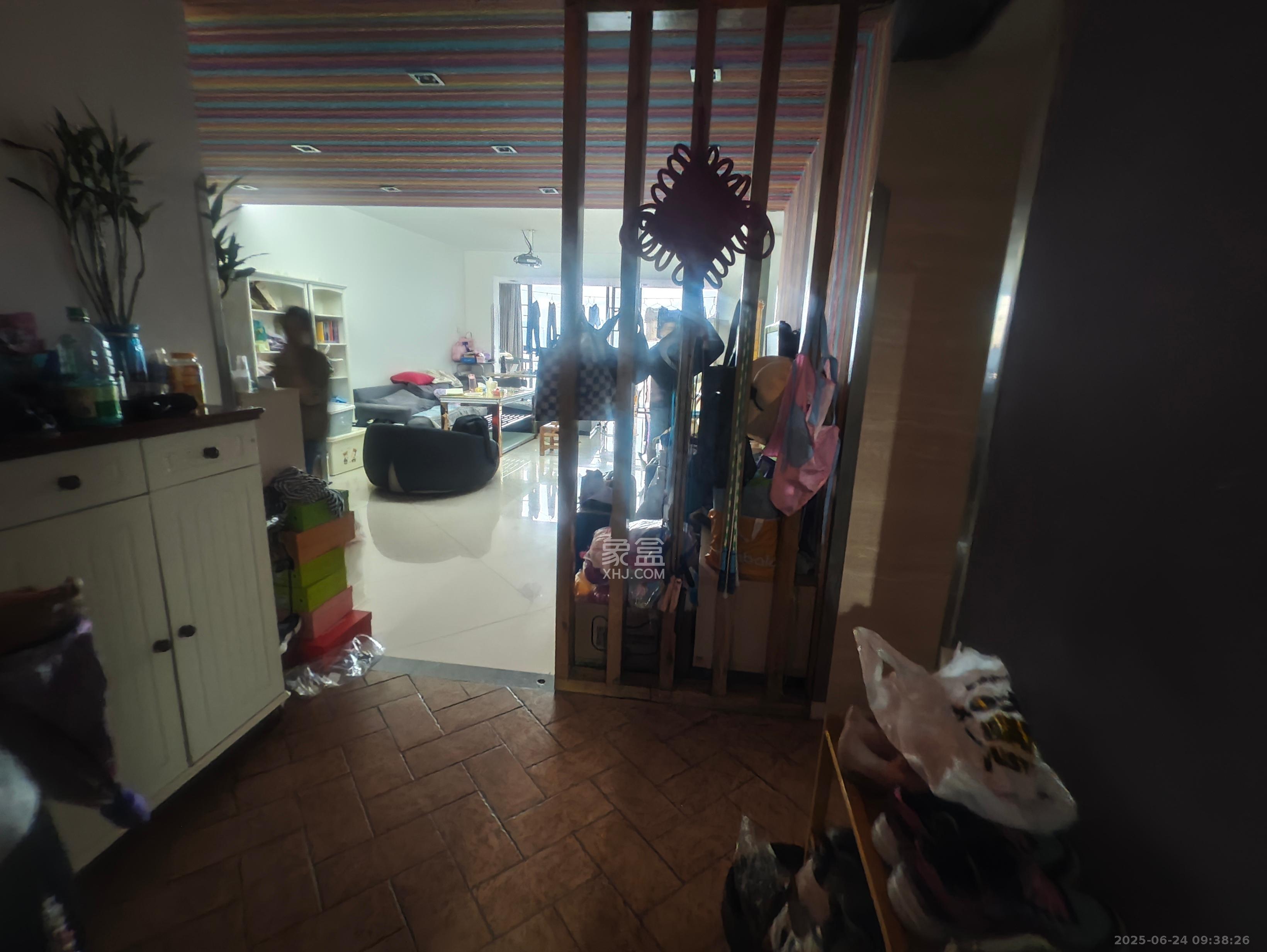 湘域中央 3室2厅2卫 5500.0元/月 湘域中央 3室2厅2卫 5500.0元/月室内图