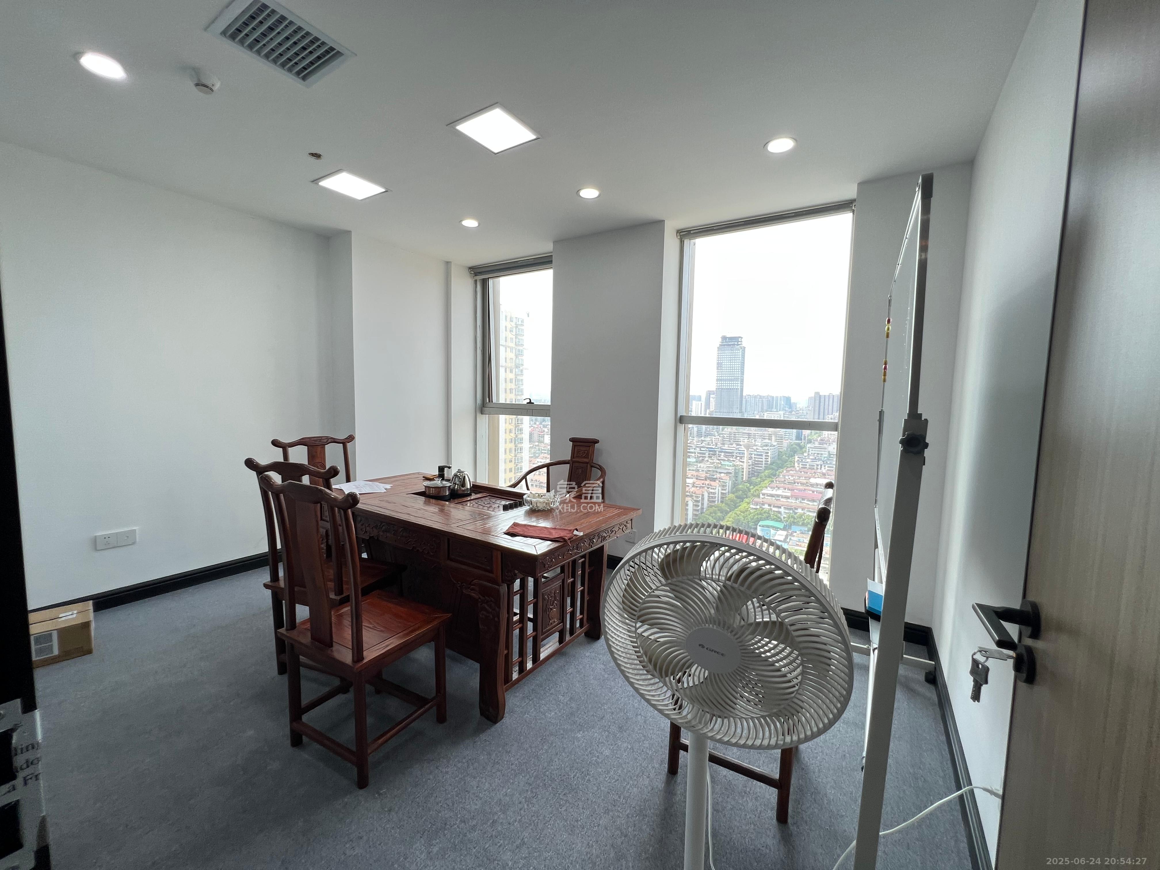 铭诚摩根  3室1厅1卫   5200.00元/月室内图