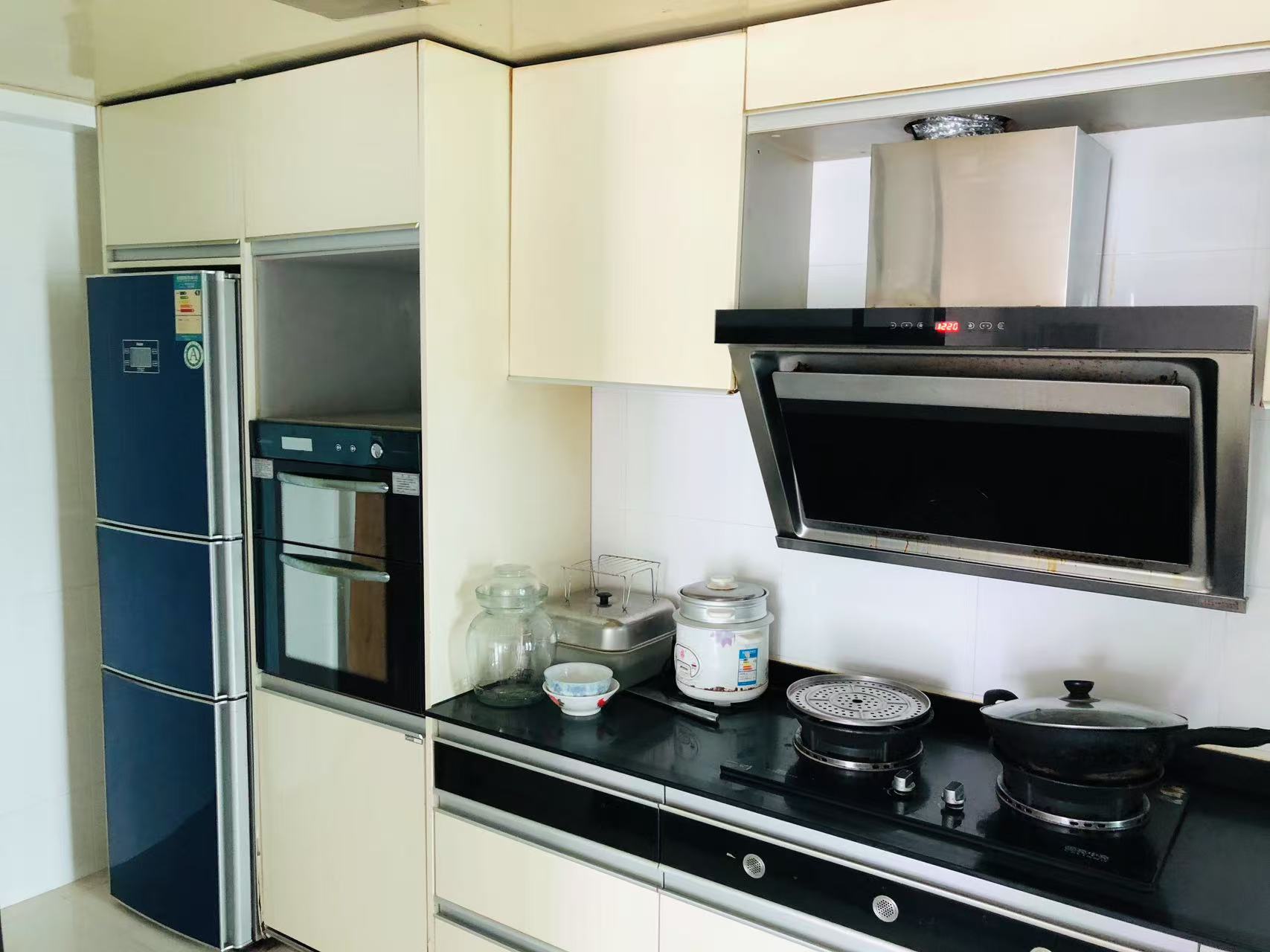 京江广场  3室2厅1卫    3000.0元/月 京江广场  3室2厅1卫    3000.0元/月室内图