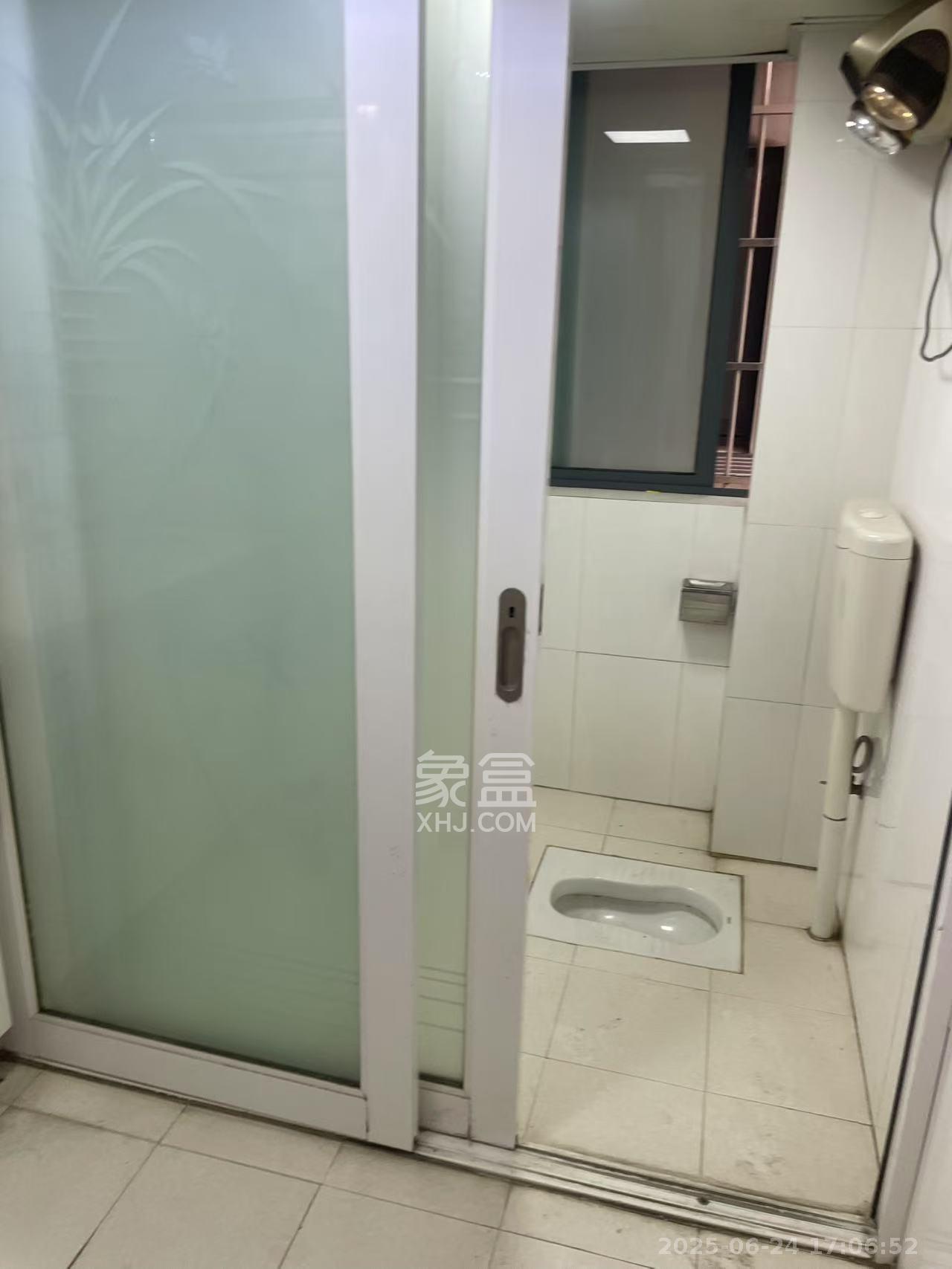 西子花苑  3室2厅1卫   3500.00元/月室内图