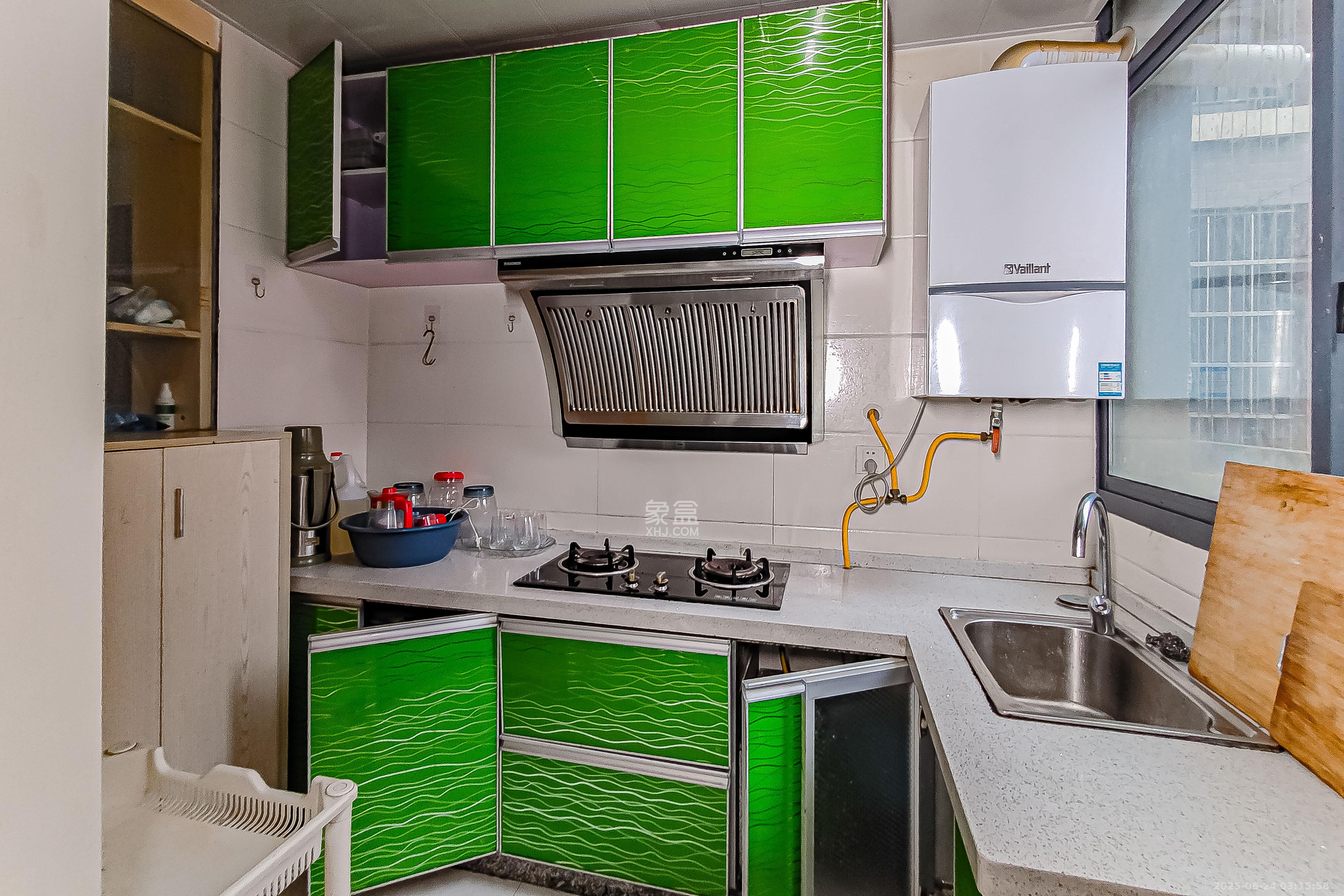 华润凤凰城二期 3室2厅1卫 66.8万 华润凤凰城二期 3室2厅1卫 66.8万厨房