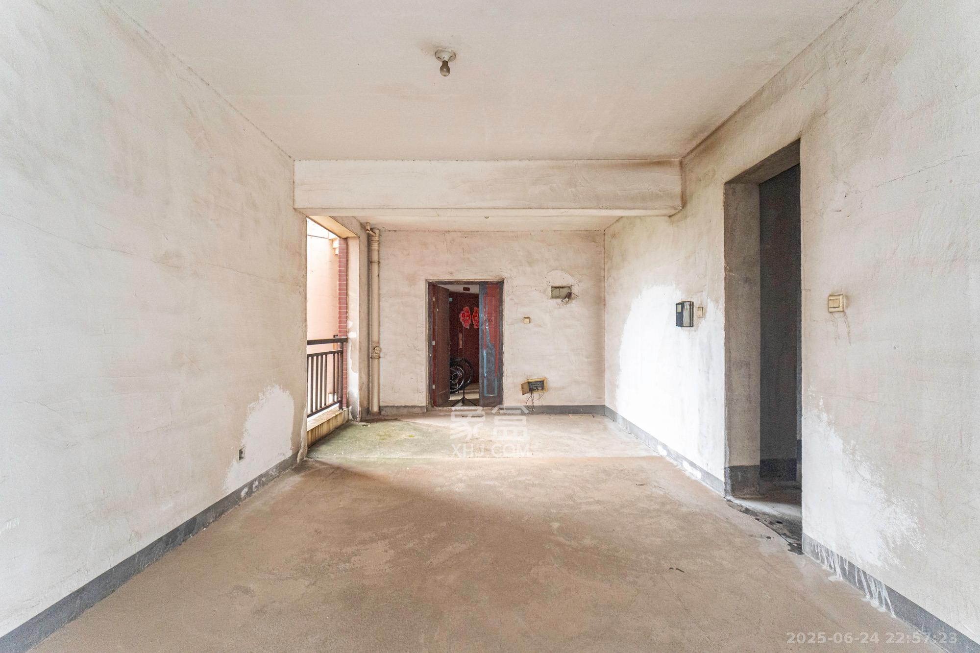 淞雅苑 3室2厅2卫 70.0万 淞雅苑 3室2厅2卫 70.0万客厅