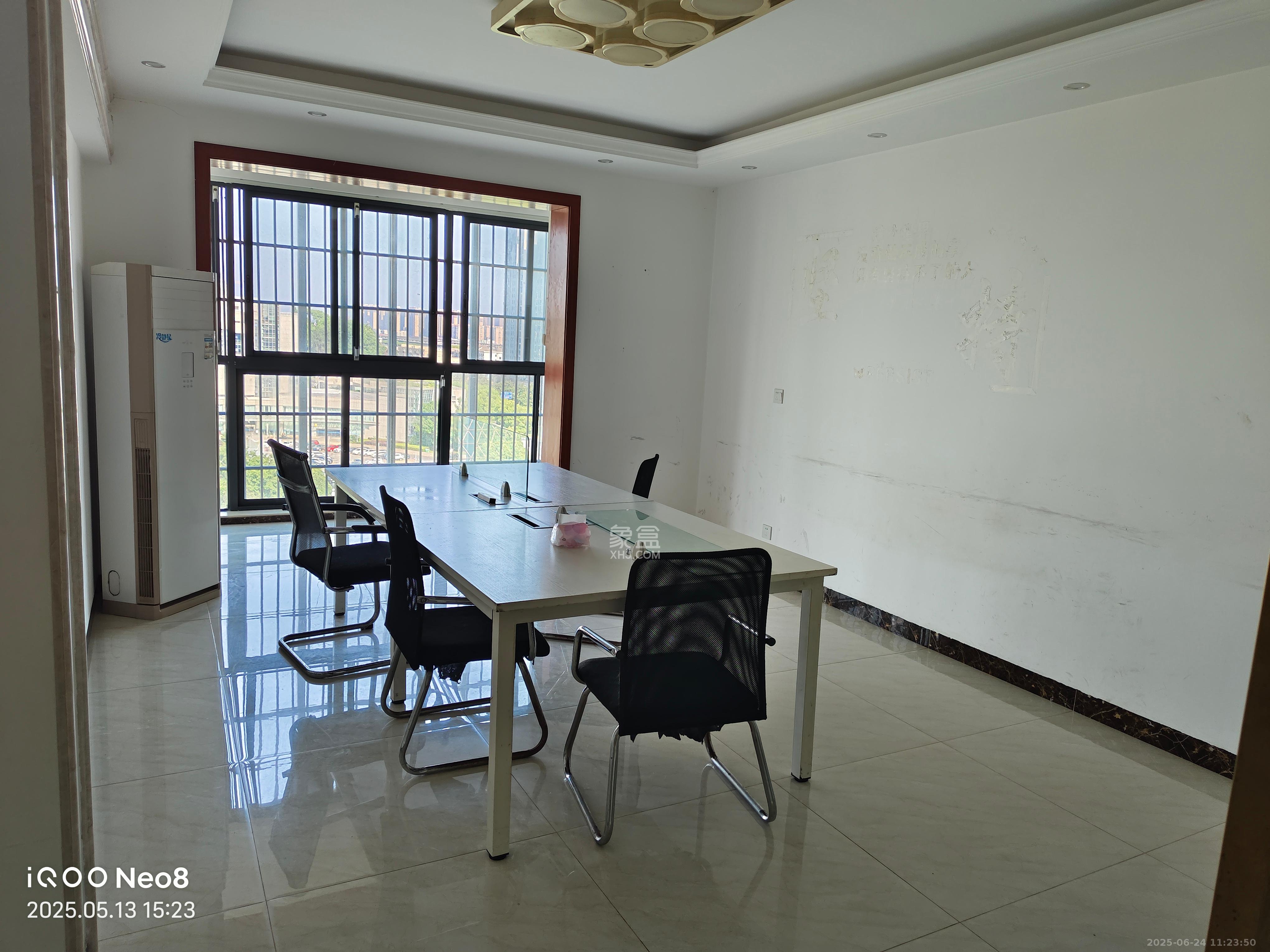 财富港湾(绿领大厦)  2室2厅1卫    1680.0元/月 财富港湾(绿领大厦)  2室2厅1卫    1680.0元/月室内图