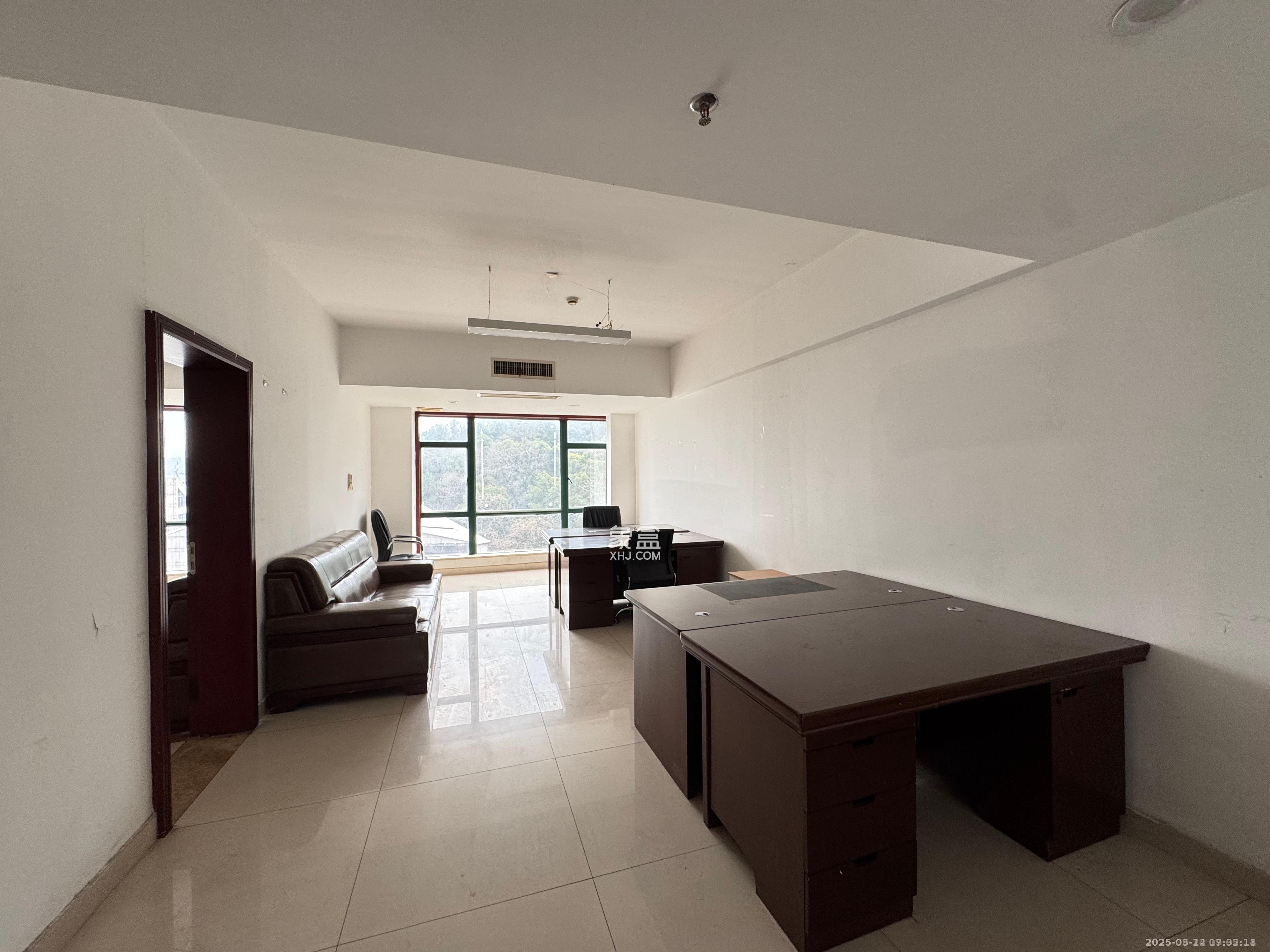 共和世家 10室0厅1卫 35000.0元/月 共和世家 10室0厅1卫 35000.0元/月室内图