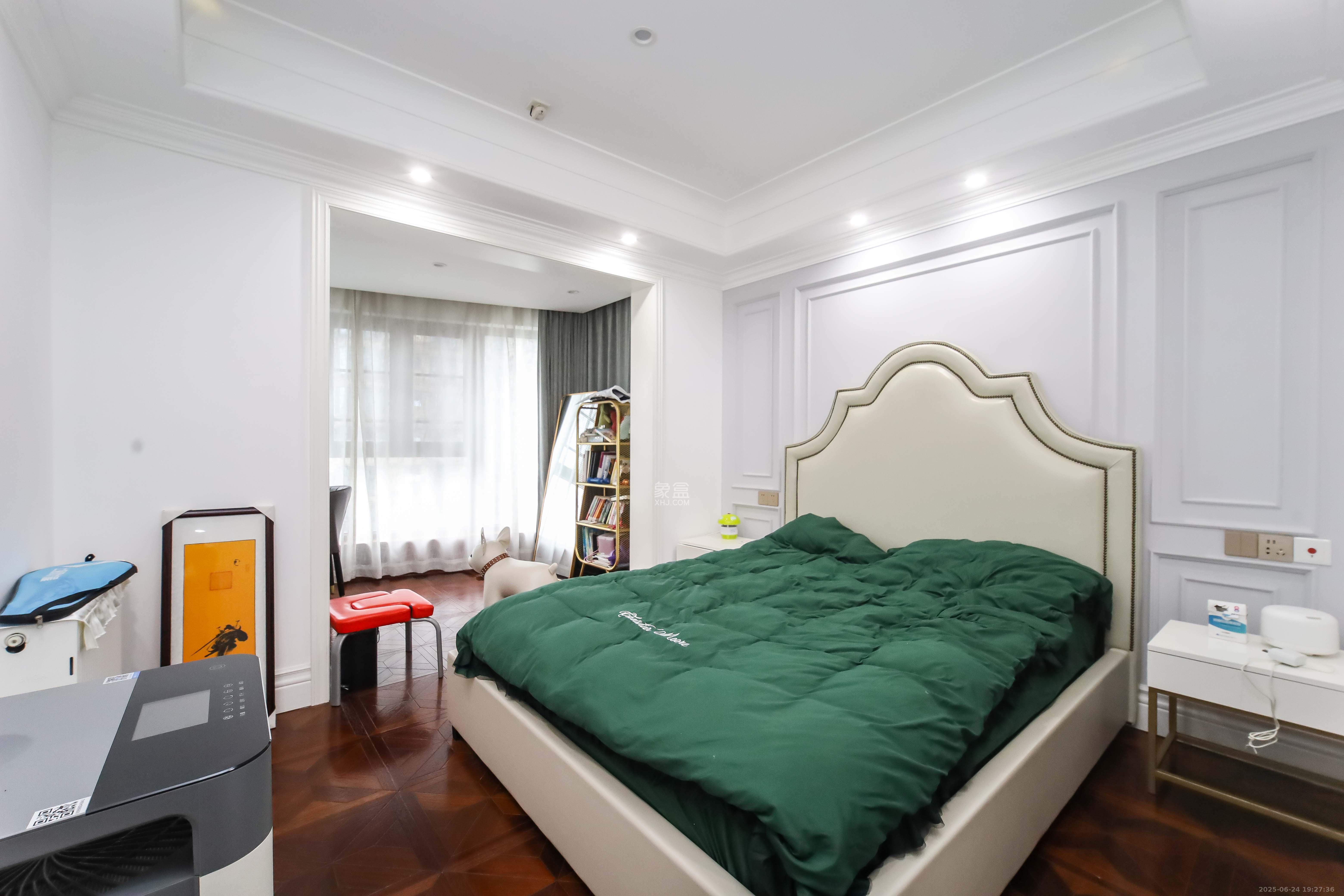 红橡华园(菲莎公馆)  2室2厅1卫    160.0万 红橡华园(菲莎公馆)  2室2厅1卫    160.0万卧室