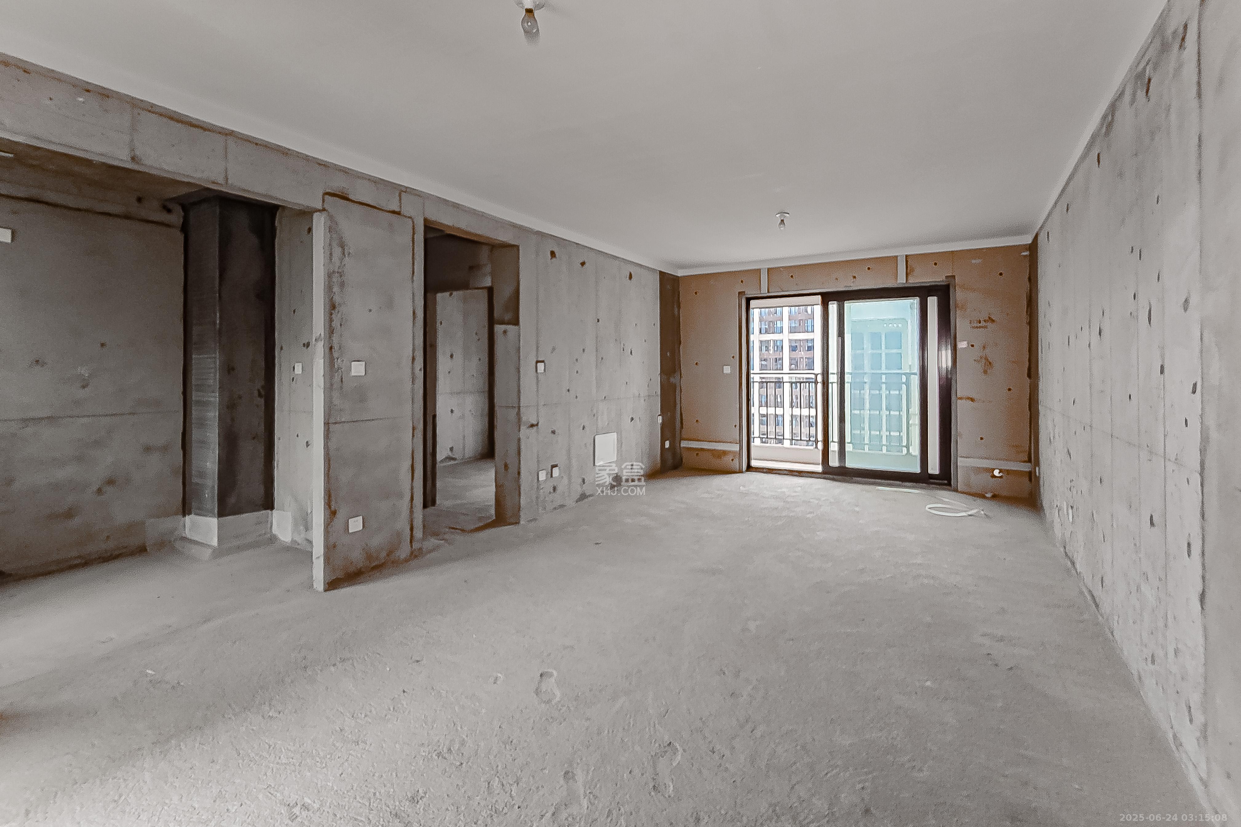 旭辉美的东樾城 4室2厅2卫 102.8万 旭辉美的东樾城 4室2厅2卫 102.8万客厅