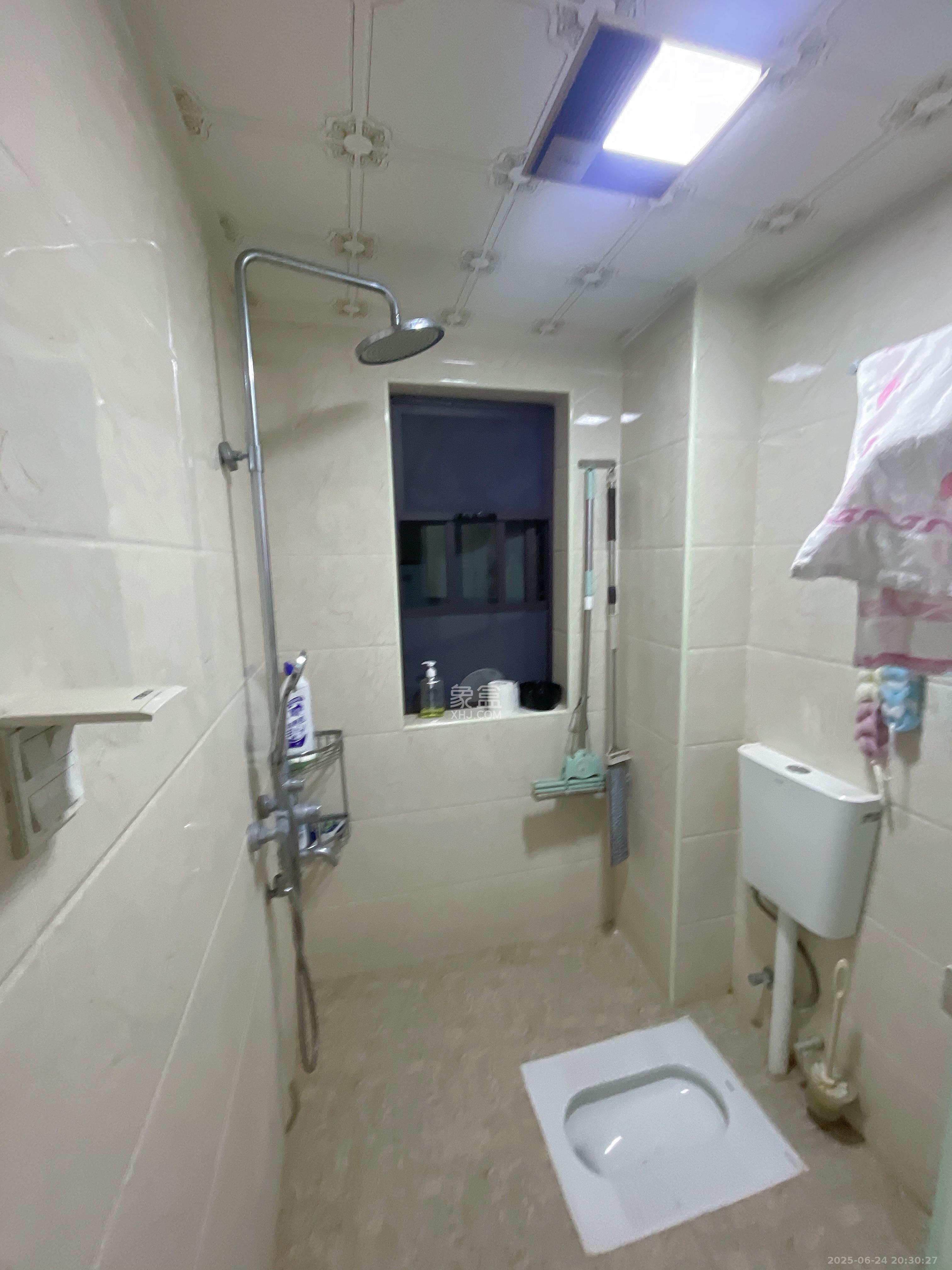 和泓梅溪四季  3室2厅1卫   2700.00元/月室内图