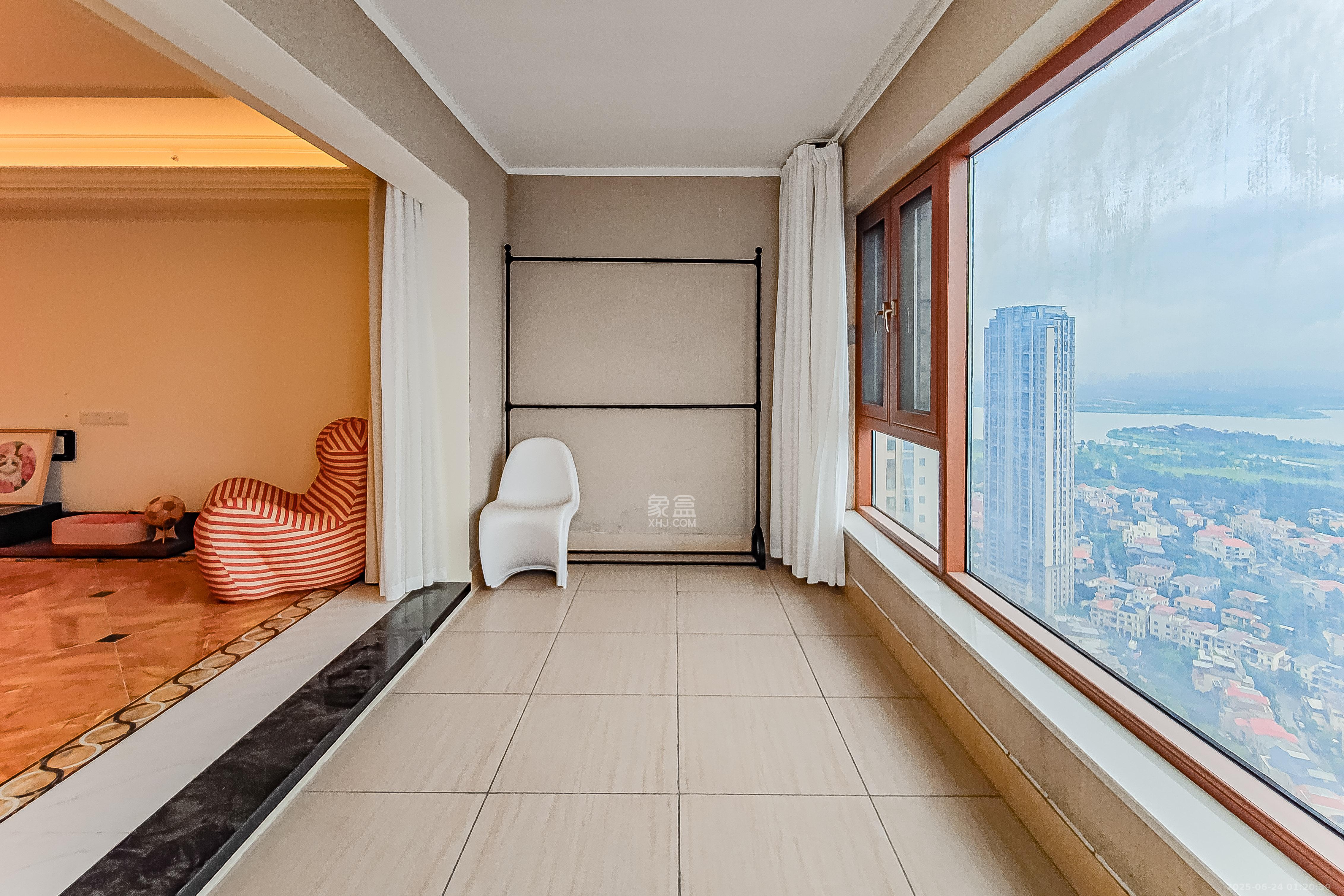 碧桂园威尼斯城 4室3厅3卫 260.0万 碧桂园威尼斯城 4室3厅3卫 260.0万阳台