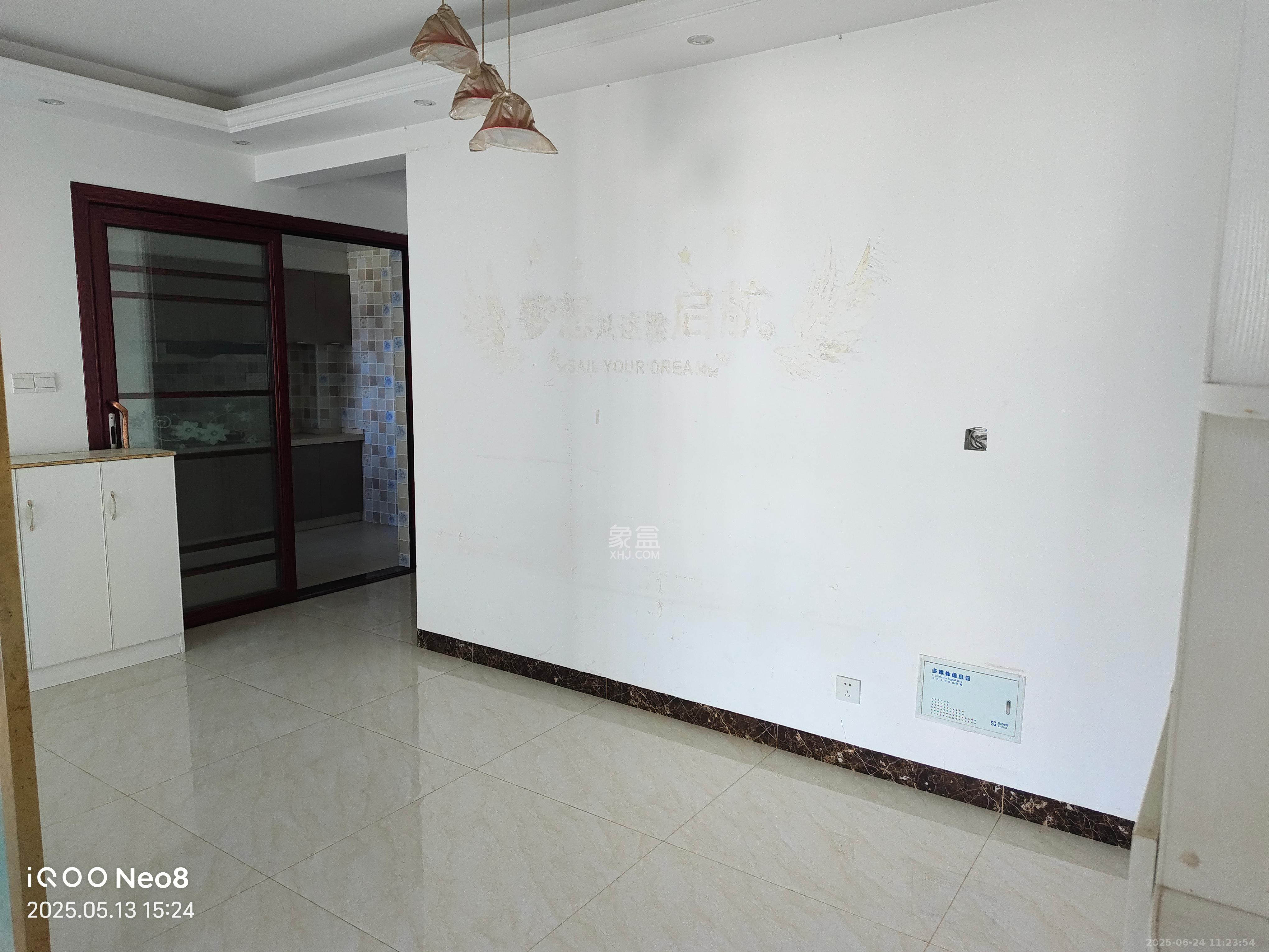 财富港湾(绿领大厦)  2室2厅1卫    1680.0元/月 财富港湾(绿领大厦)  2室2厅1卫    1680.0元/月室内图