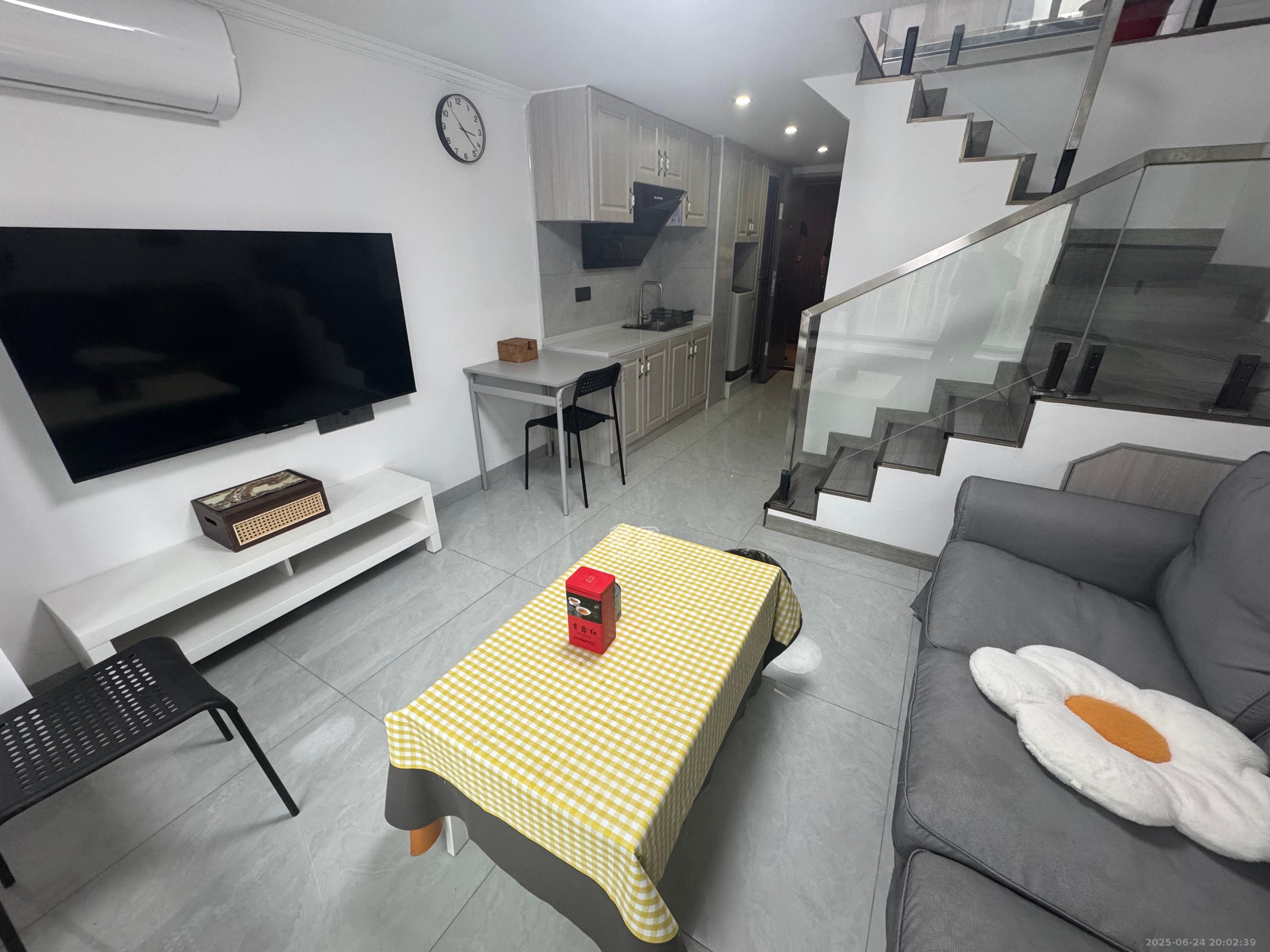 龙湖铂金岛 2室1厅1卫 2400.0元/月 龙湖铂金岛 2室1厅1卫 2400.0元/月室内图