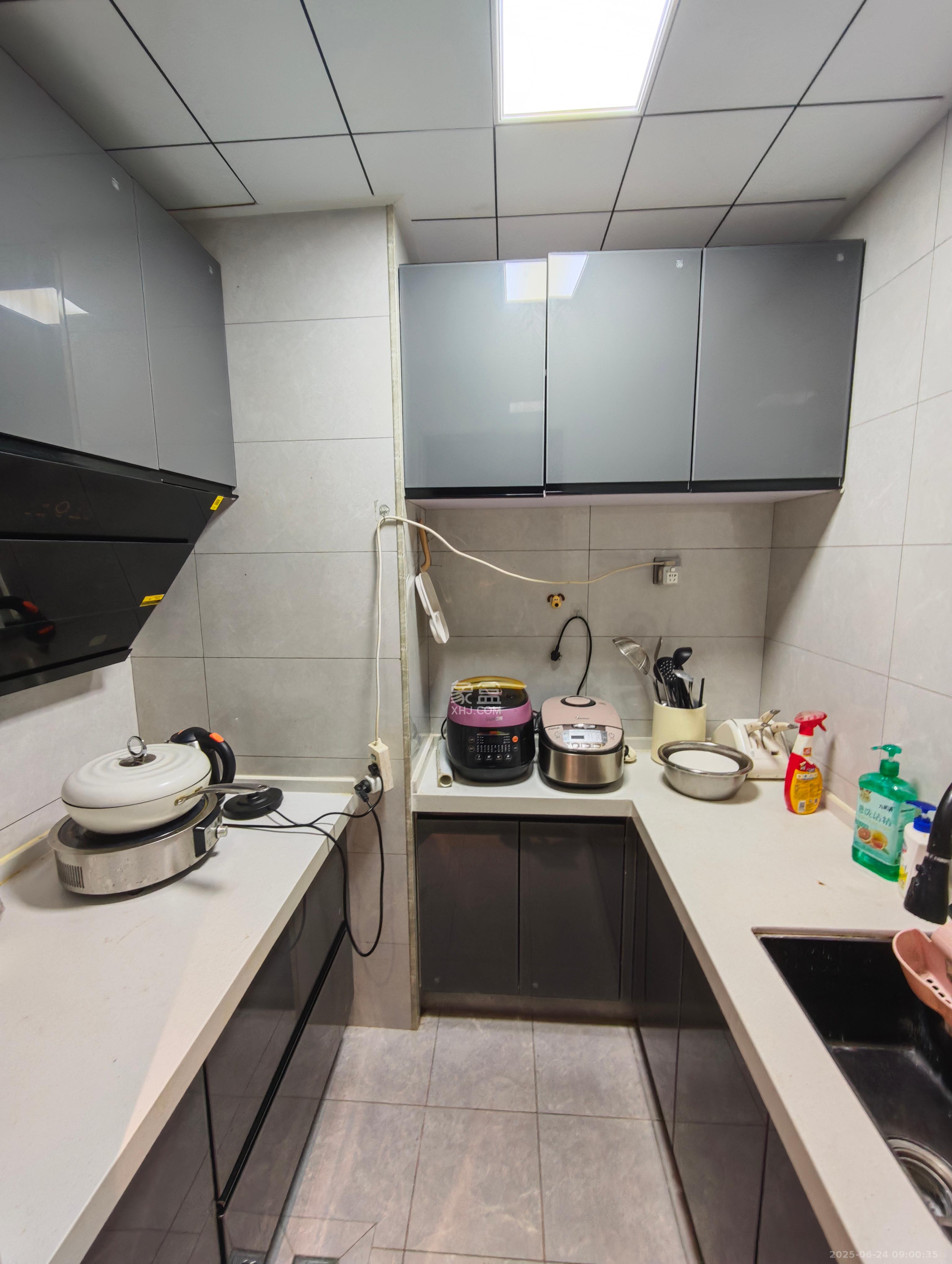 金科天悦(金科美邻汇)  2室2厅1卫    2000.0元/月 金科天悦(金科美邻汇)  2室2厅1卫    2000.0元/月室内图