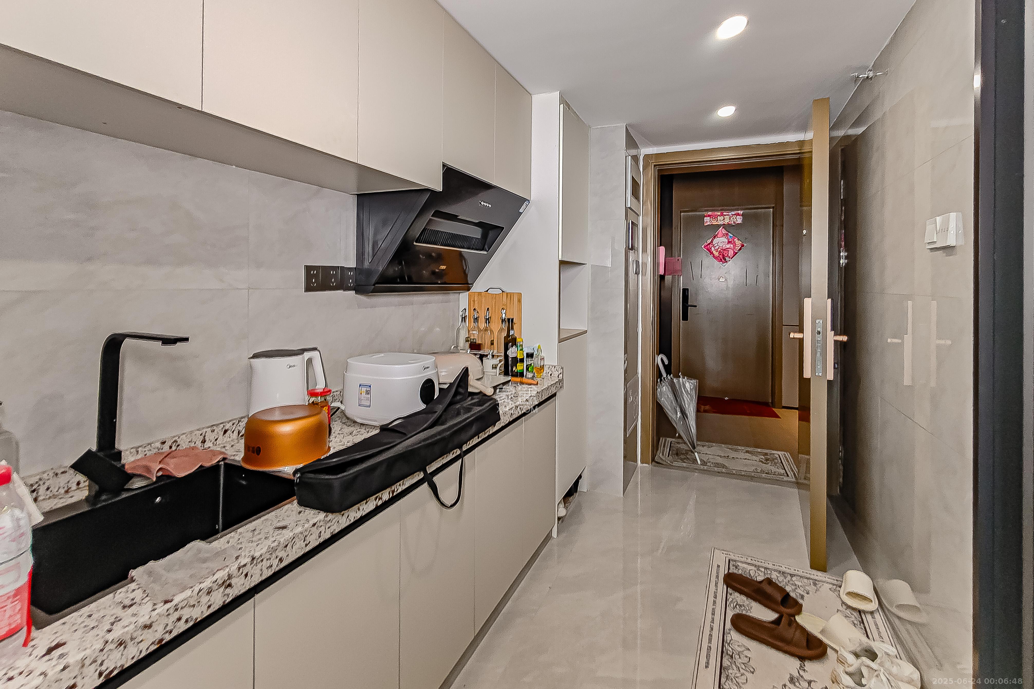 时代MOMA云PARK  2室1厅1卫    42.8万 时代MOMA云PARK  2室1厅1卫    42.8万厨房