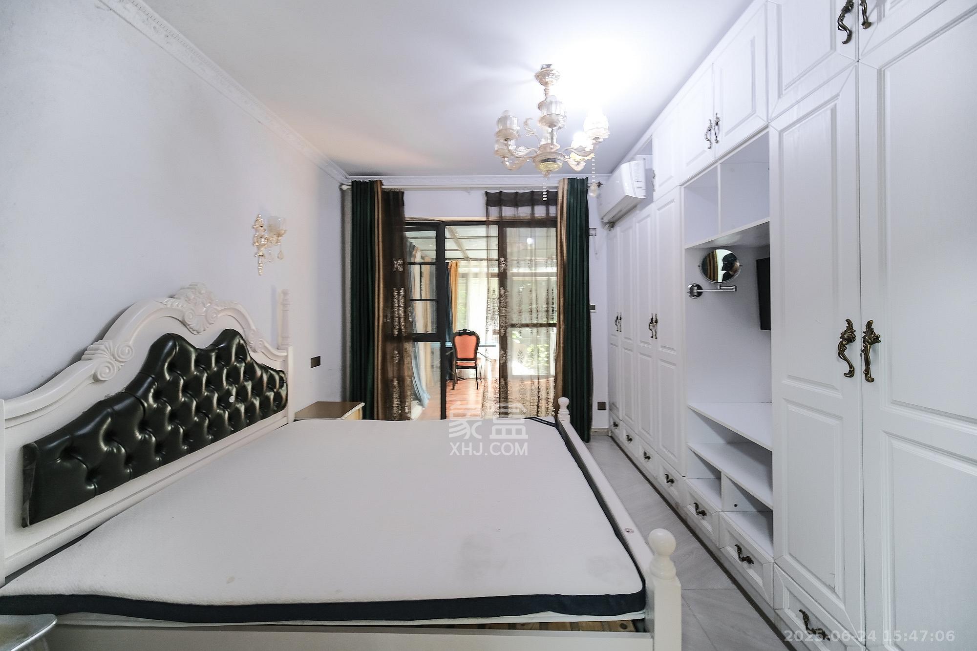 郡原居里 2室2厅1卫 69.90万 郡原居里 2室2厅1卫 69.90万卧室