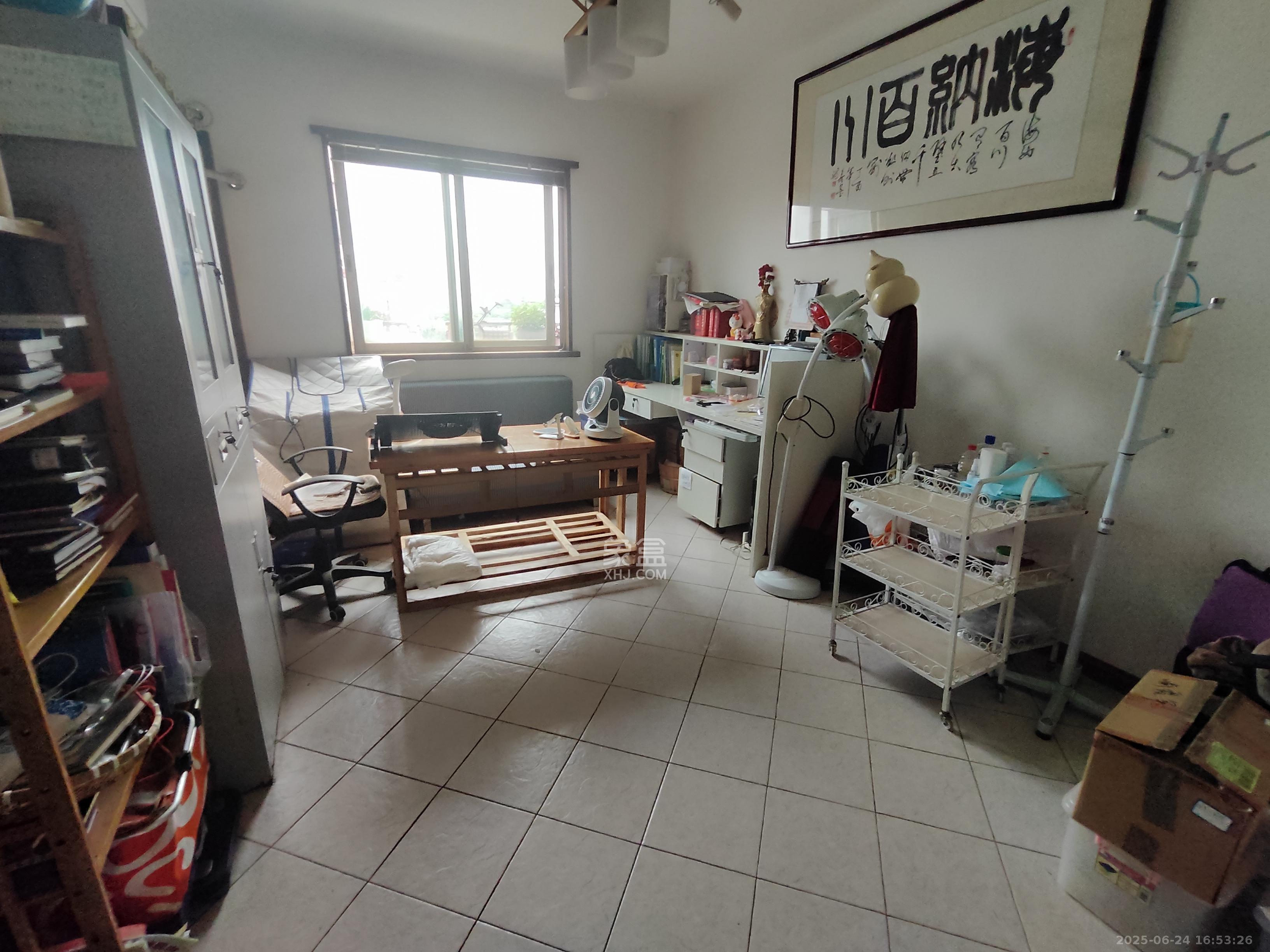 南园小区  4室2厅2卫    3400.0元/月