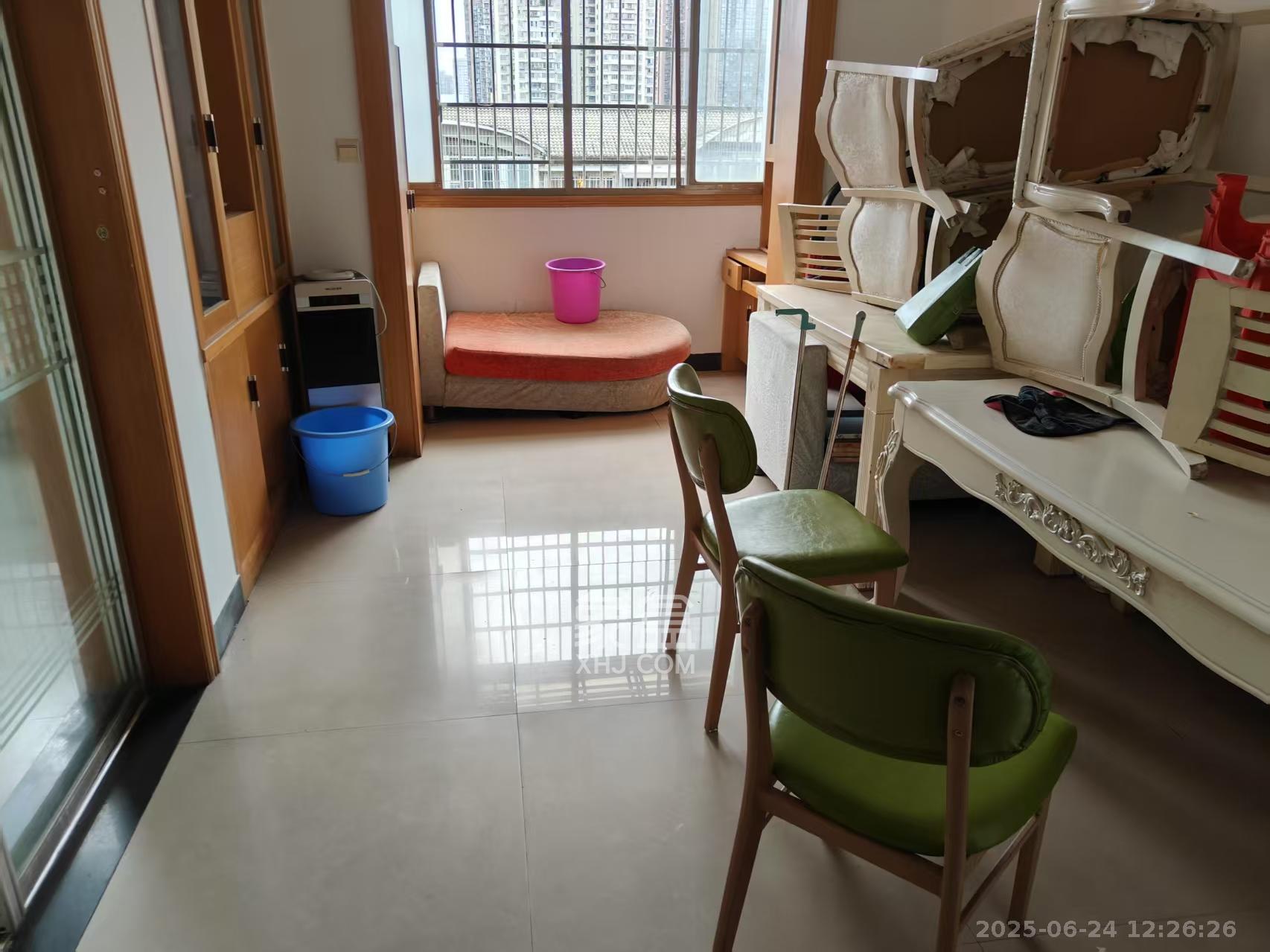 芙蓉公寓 2室1厅1卫 1300.0元/月 芙蓉公寓 2室1厅1卫 1300.0元/月室内图