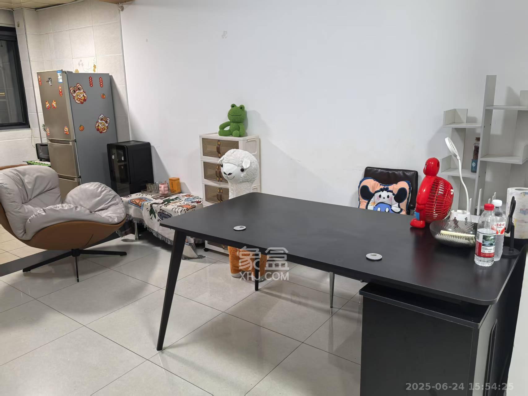 鑫远杰座  2室2厅1卫   2100.00元/月室内图