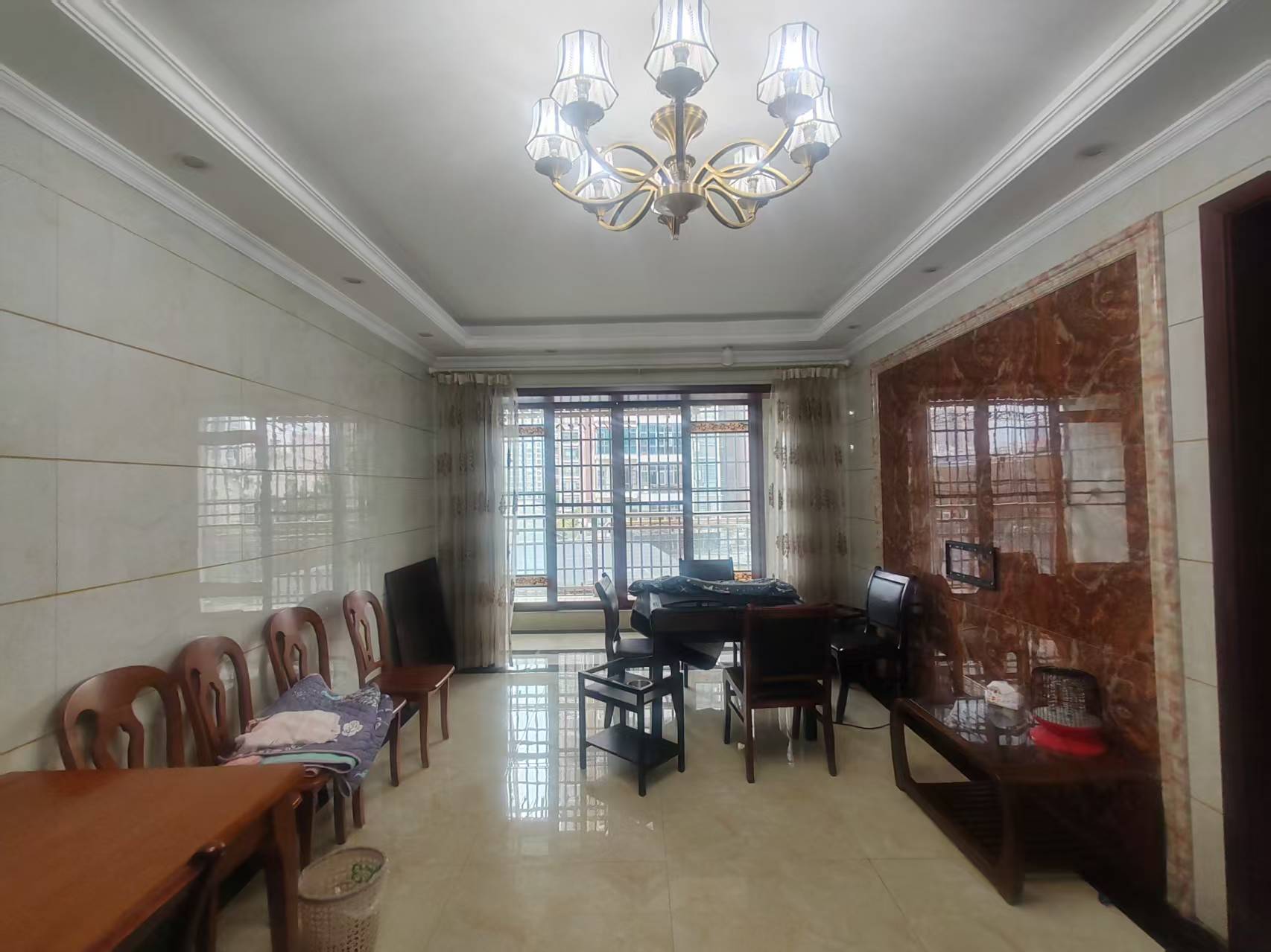 雄森国际 2室2厅1卫 43.8万 雄森国际 2室2厅1卫 43.8万客厅