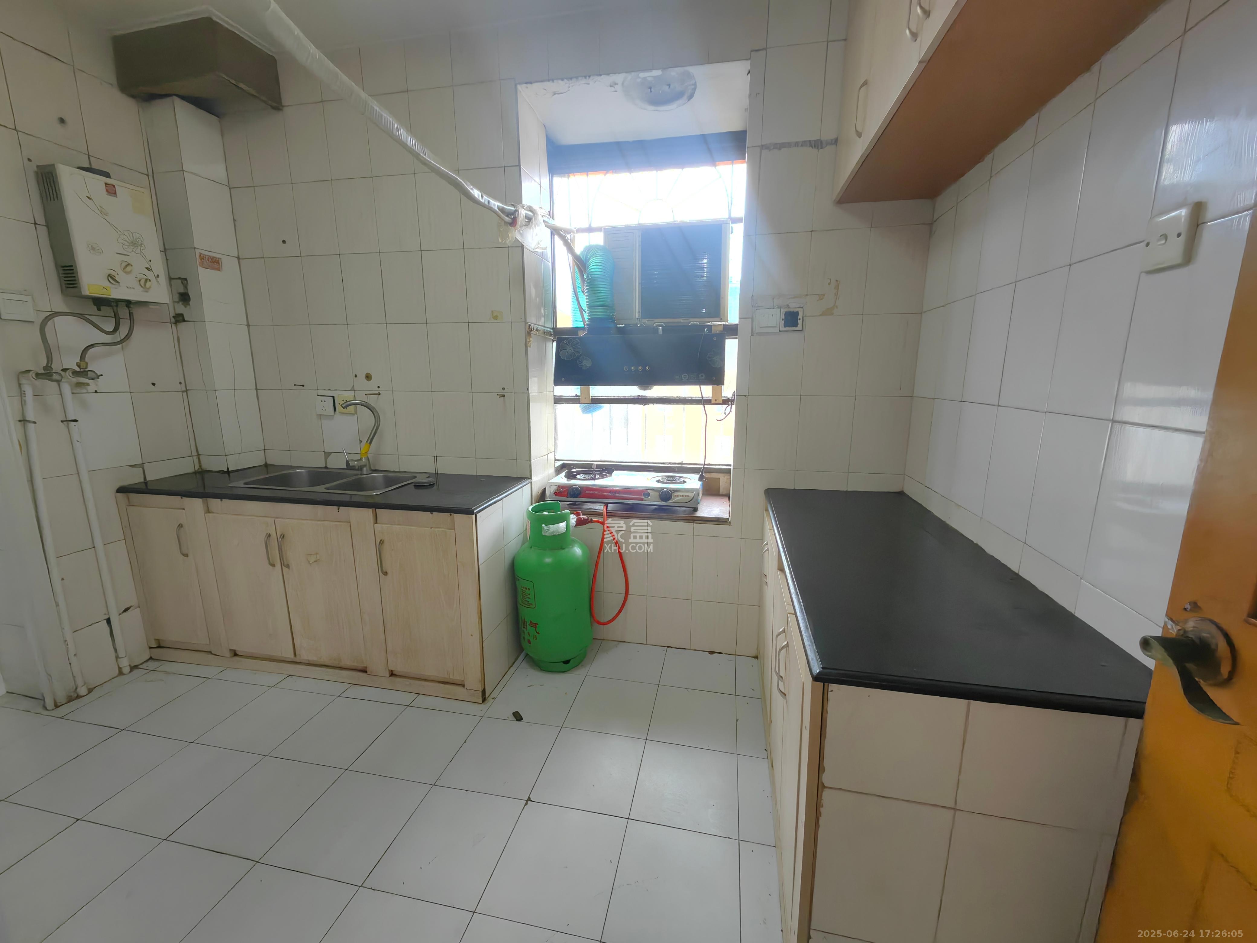 人民东路、人民中路散盘 3室1厅1卫 1700.0元/月 人民东路、人民中路散盘 3室1厅1卫 1700.0元/月室内图