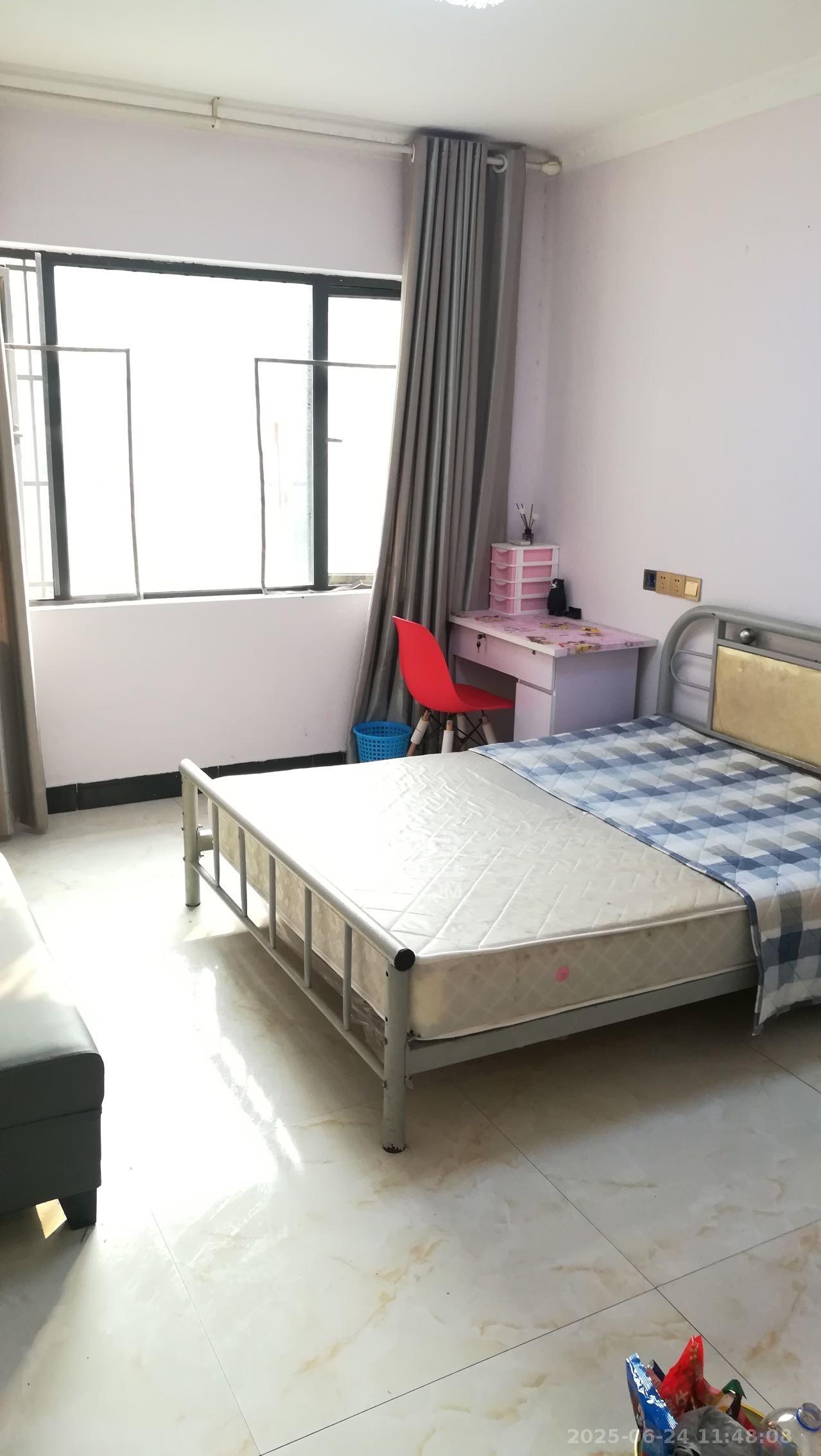 兴隆景苑 1室2厅1卫 1000.0元/月 兴隆景苑 1室2厅1卫 1000.0元/月室内图