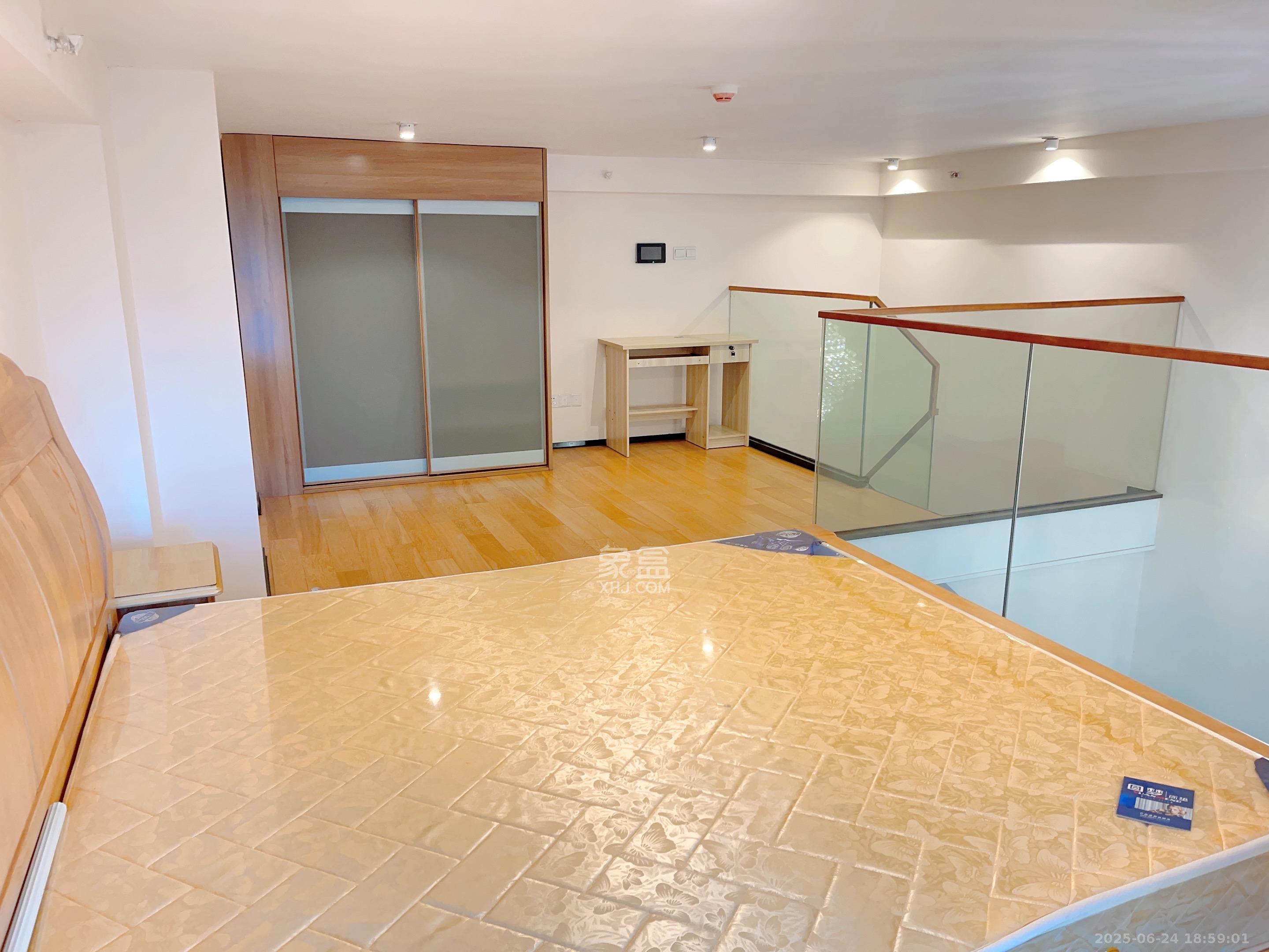 恒大翡翠华庭 1室1厅1卫 1800.0元/月 恒大翡翠华庭 1室1厅1卫 1800.0元/月室内图