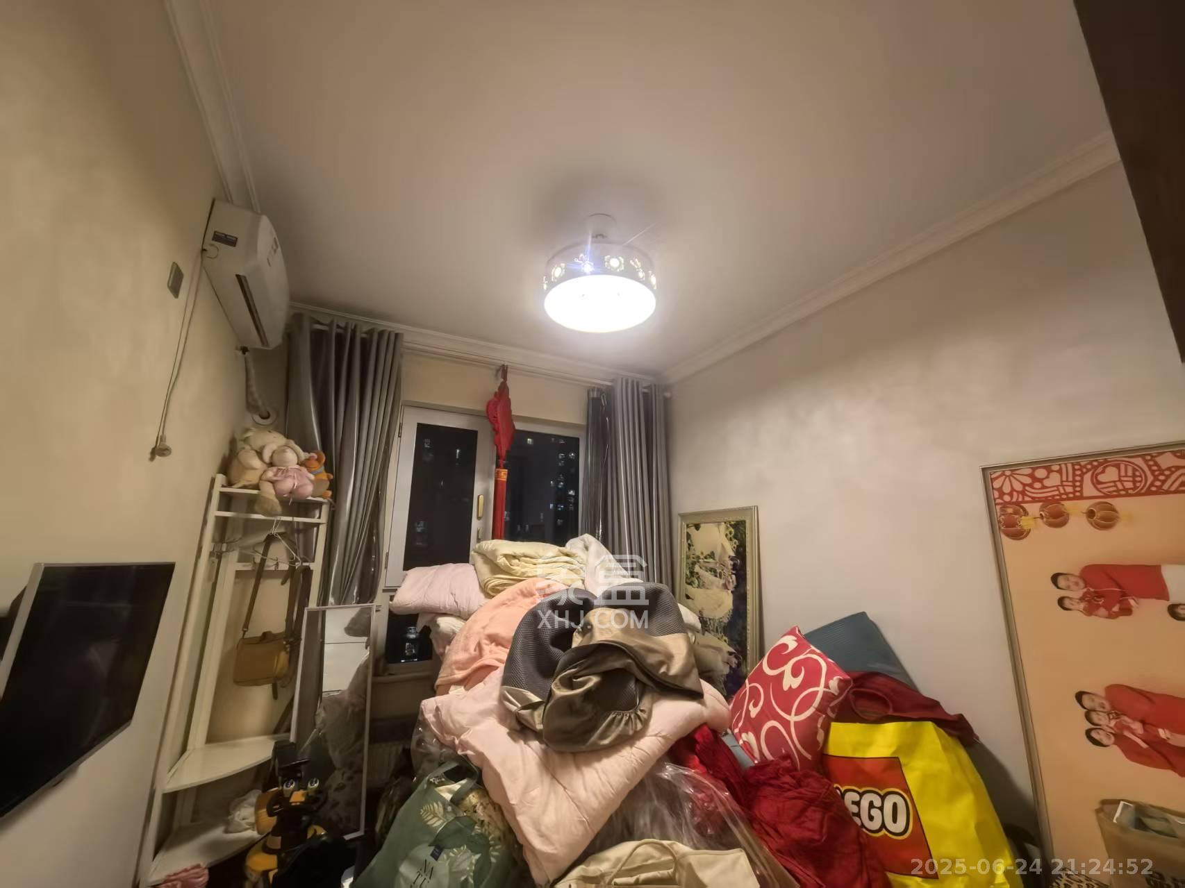 三一街区  5室2厅2卫   4000.00元/月室内图