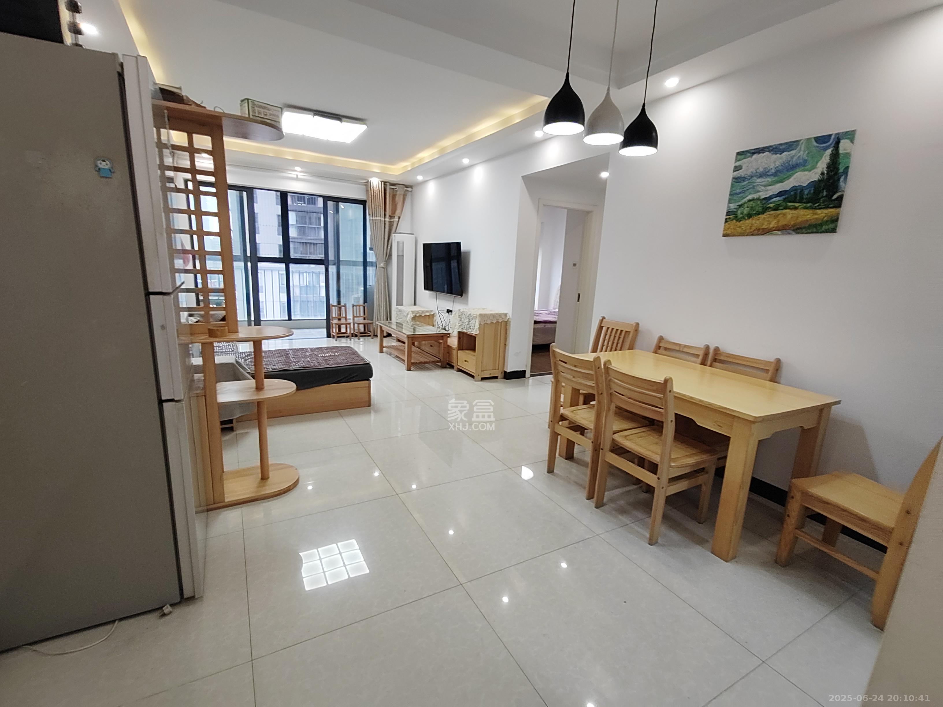 恒基凯旋门三期  2室2厅1卫    2200.0元/月室内图