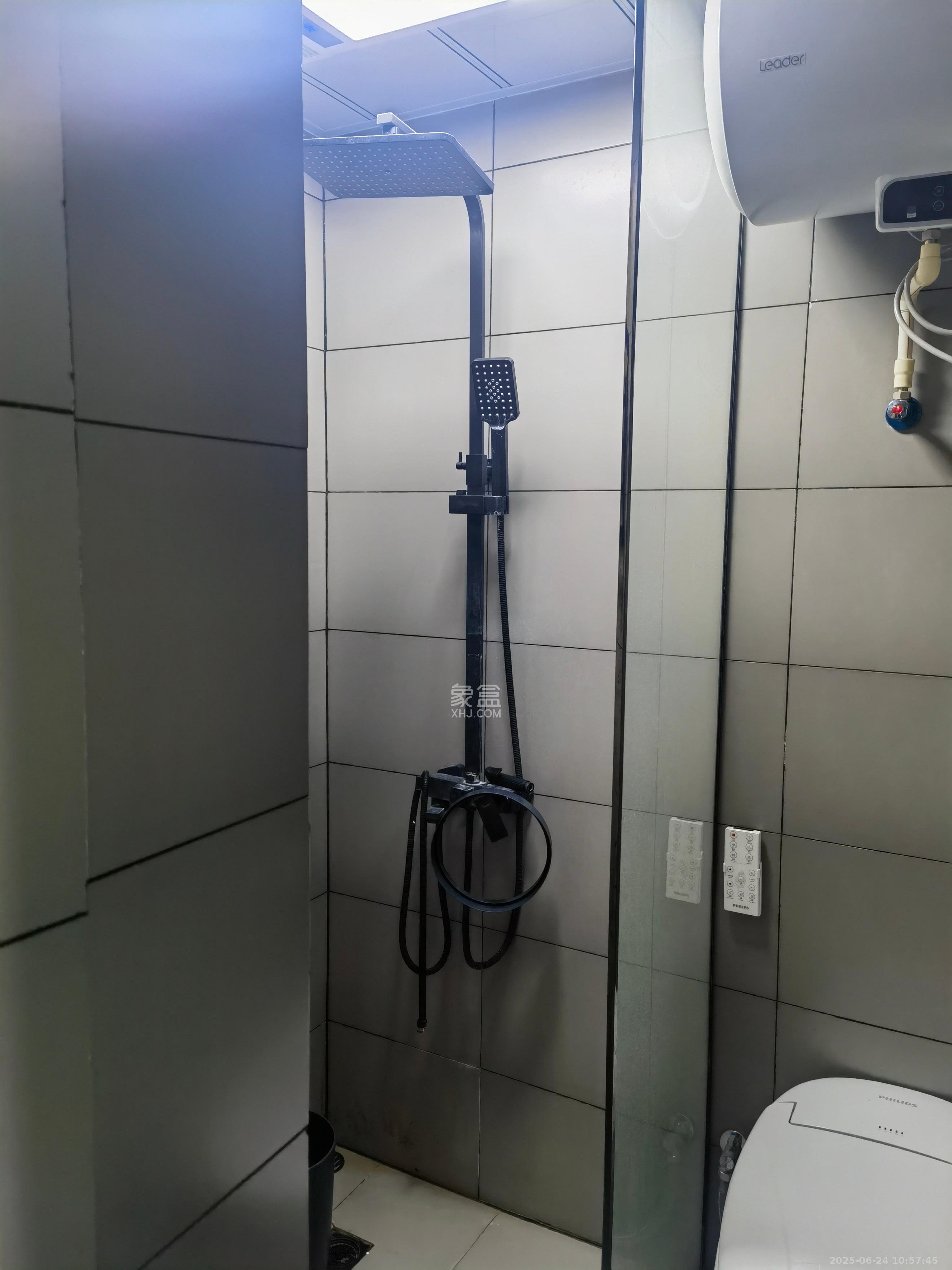 红星国际公寓 1室1厅1卫 1700.0元/月 红星国际公寓 1室1厅1卫 1700.0元/月室内图