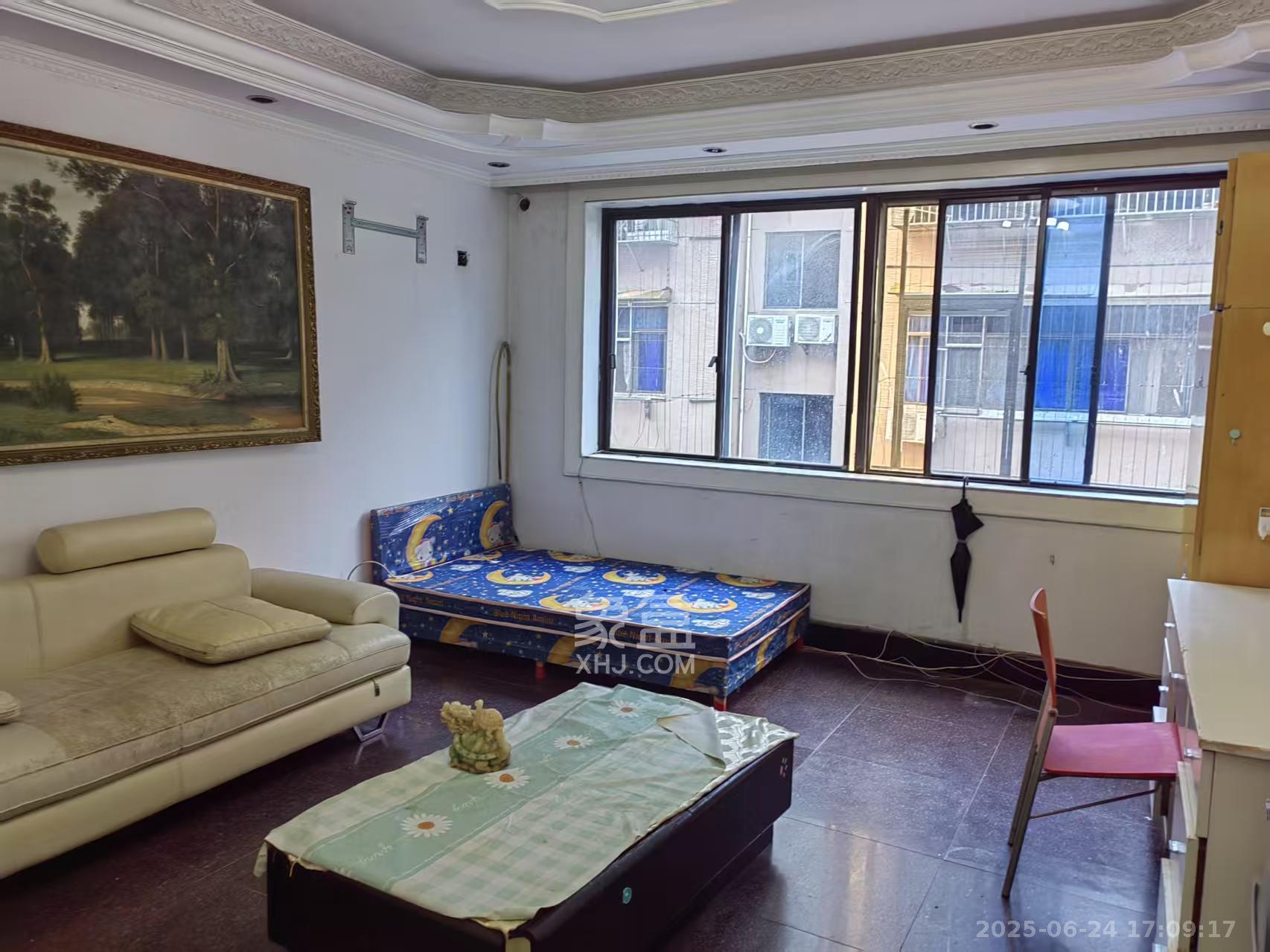 文艺新村 3室1厅1卫 2600.0元/月 文艺新村 3室1厅1卫 2600.0元/月室内图