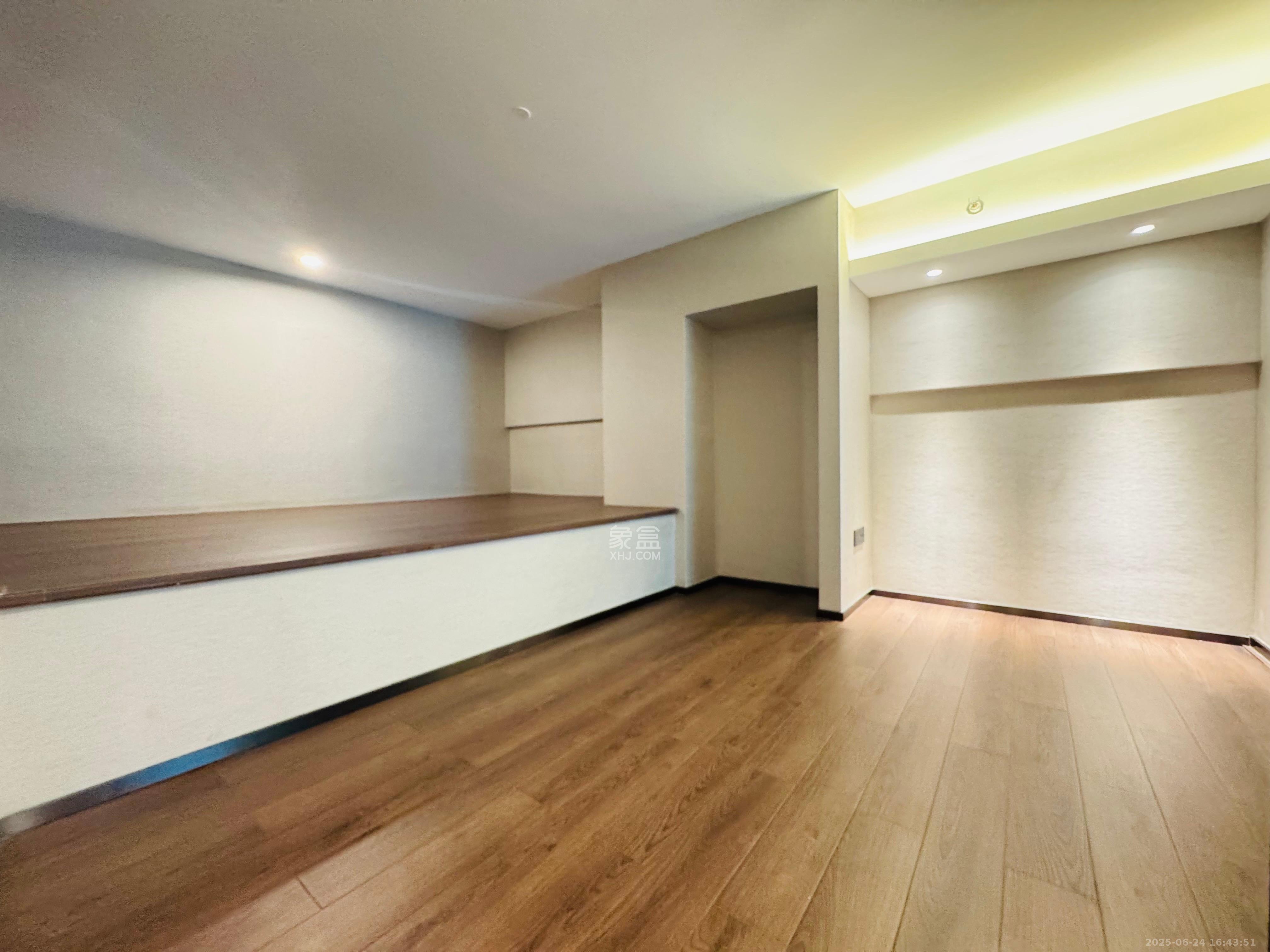 达美寰宇中心 2室2厅1卫 3500.0元/月 达美寰宇中心 2室2厅1卫 3500.0元/月室内图