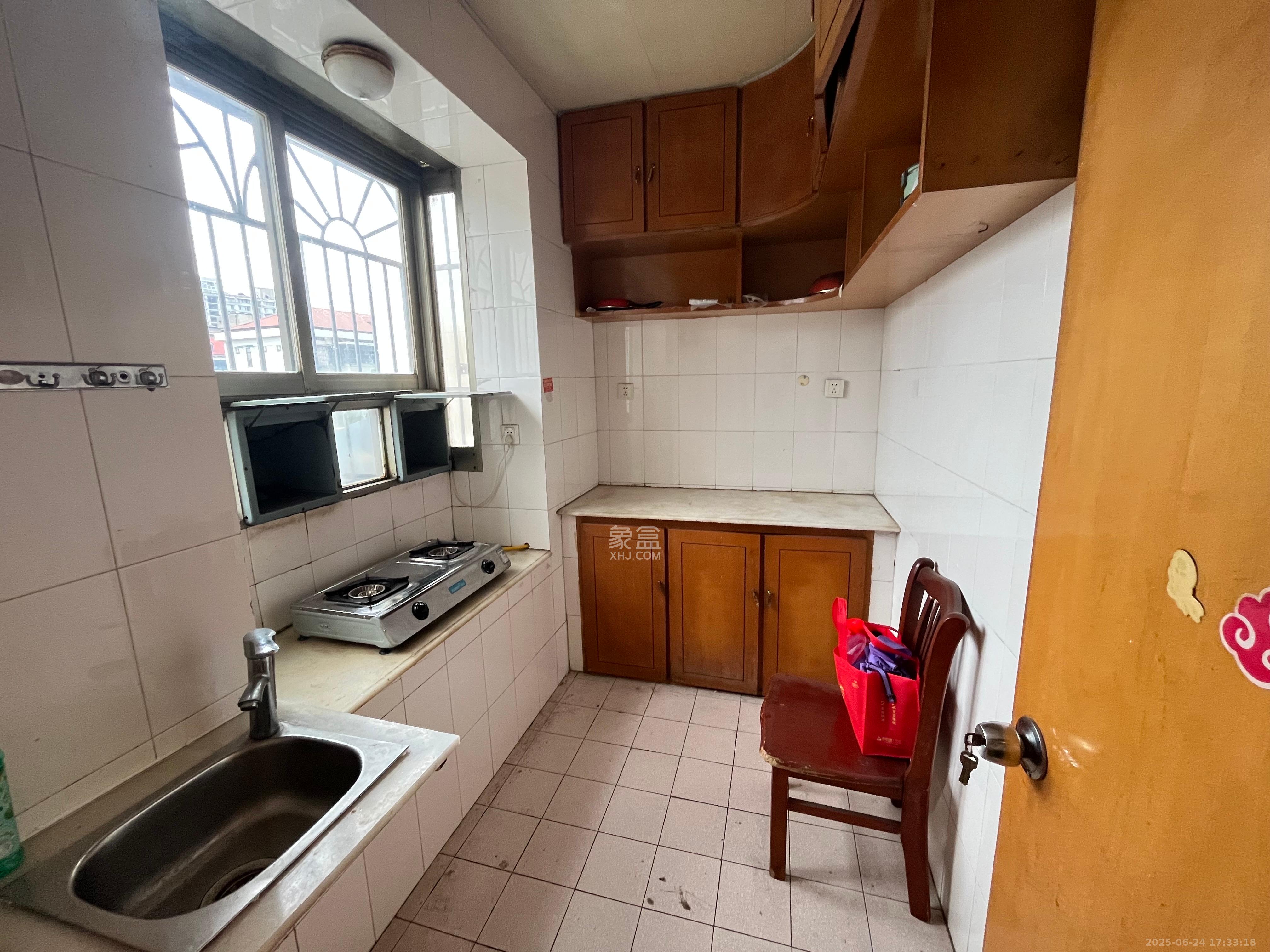 省烟曹家坡宿舍  2室2厅1卫    1700.0元/月室内图