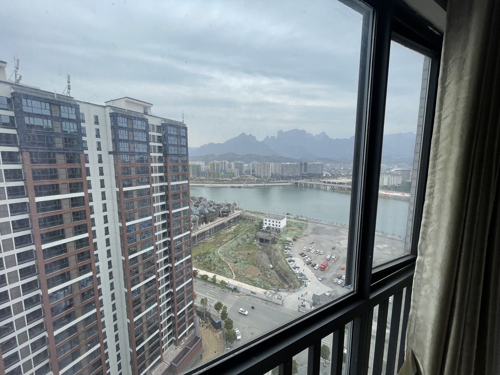 逸臣中央 2室2厅1卫 1680.0元/月 逸臣中央 2室2厅1卫 1680.0元/月室内图