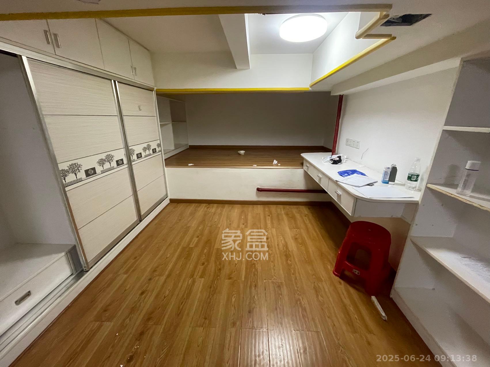 洋湖时代 1室1厅1卫 1200.0元/月 洋湖时代 1室1厅1卫 1200.0元/月室内图