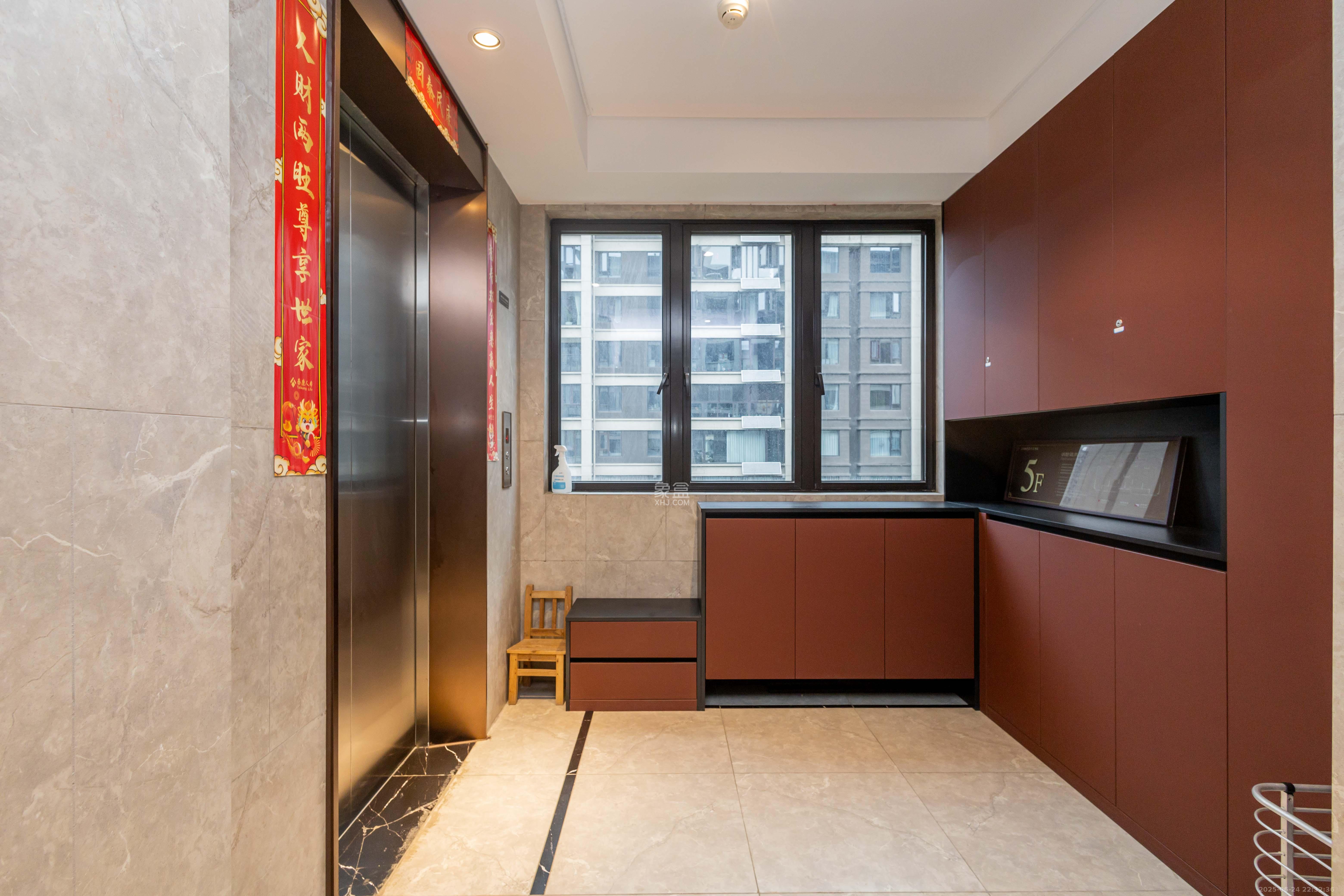 金茂建发观悦  4室2厅3卫    305.0万卧室