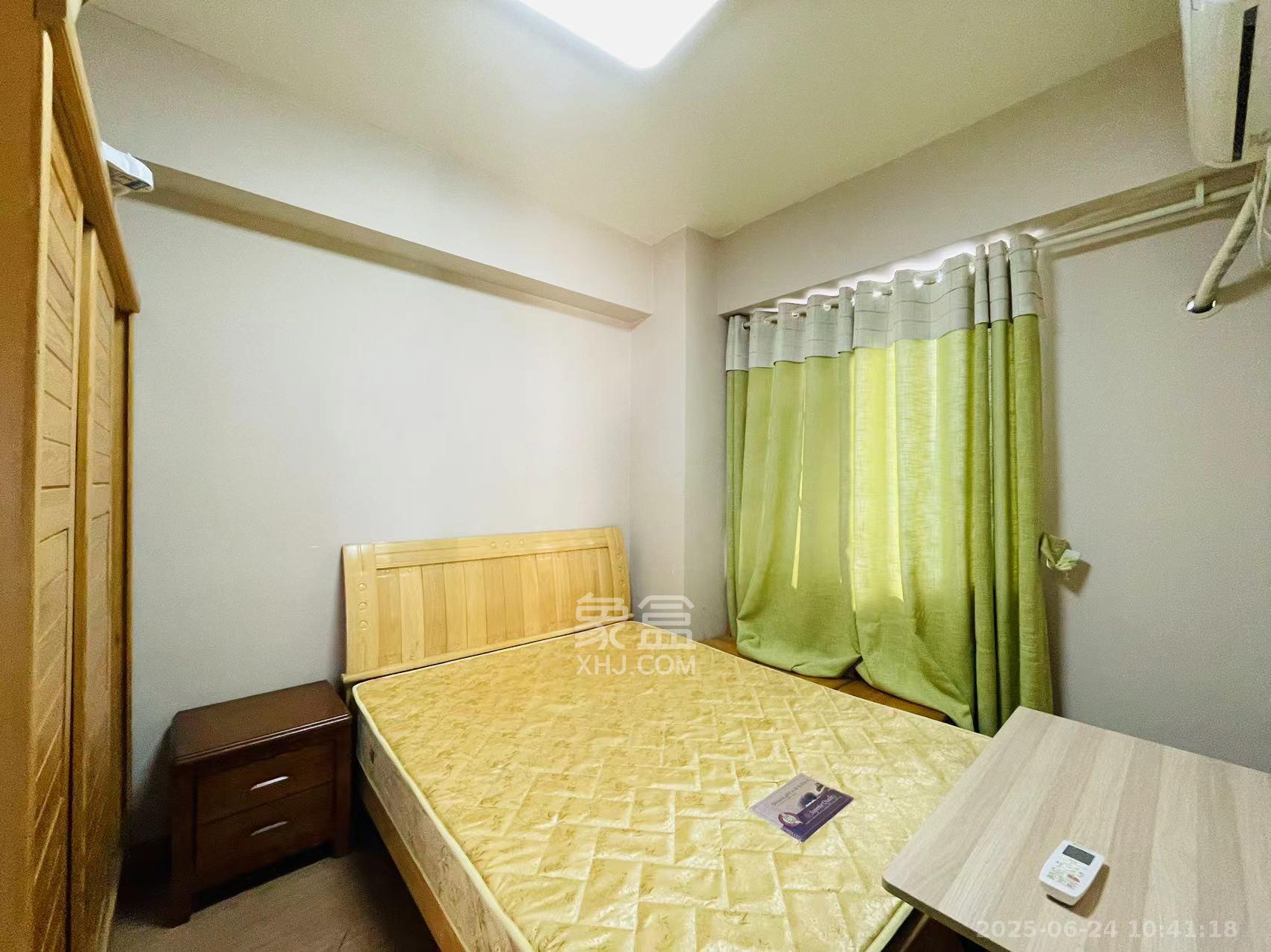 麓谷小镇  3室2厅1卫   2500.00元/月室内图