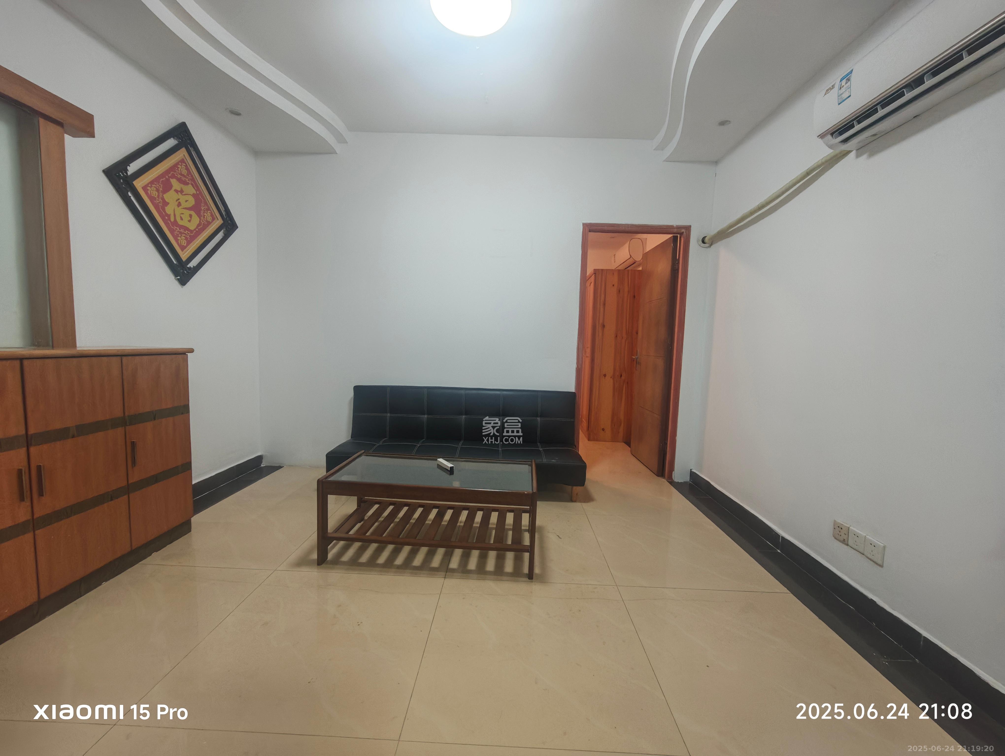 锦绣家园 3室2厅1卫 1900.0元/月 锦绣家园 3室2厅1卫 1900.0元/月室内图