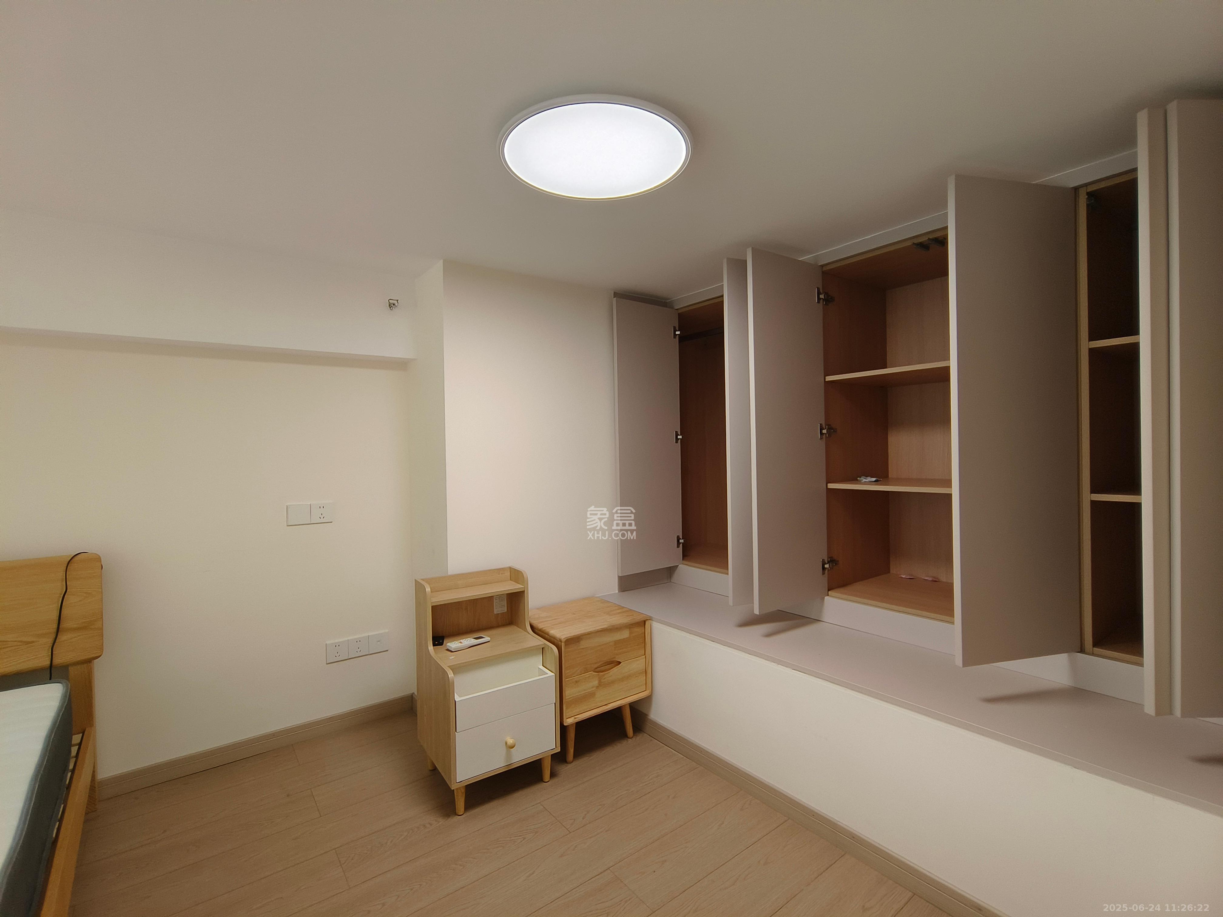 卓越中寰  1室1厅1卫   2300.00元/月室内图