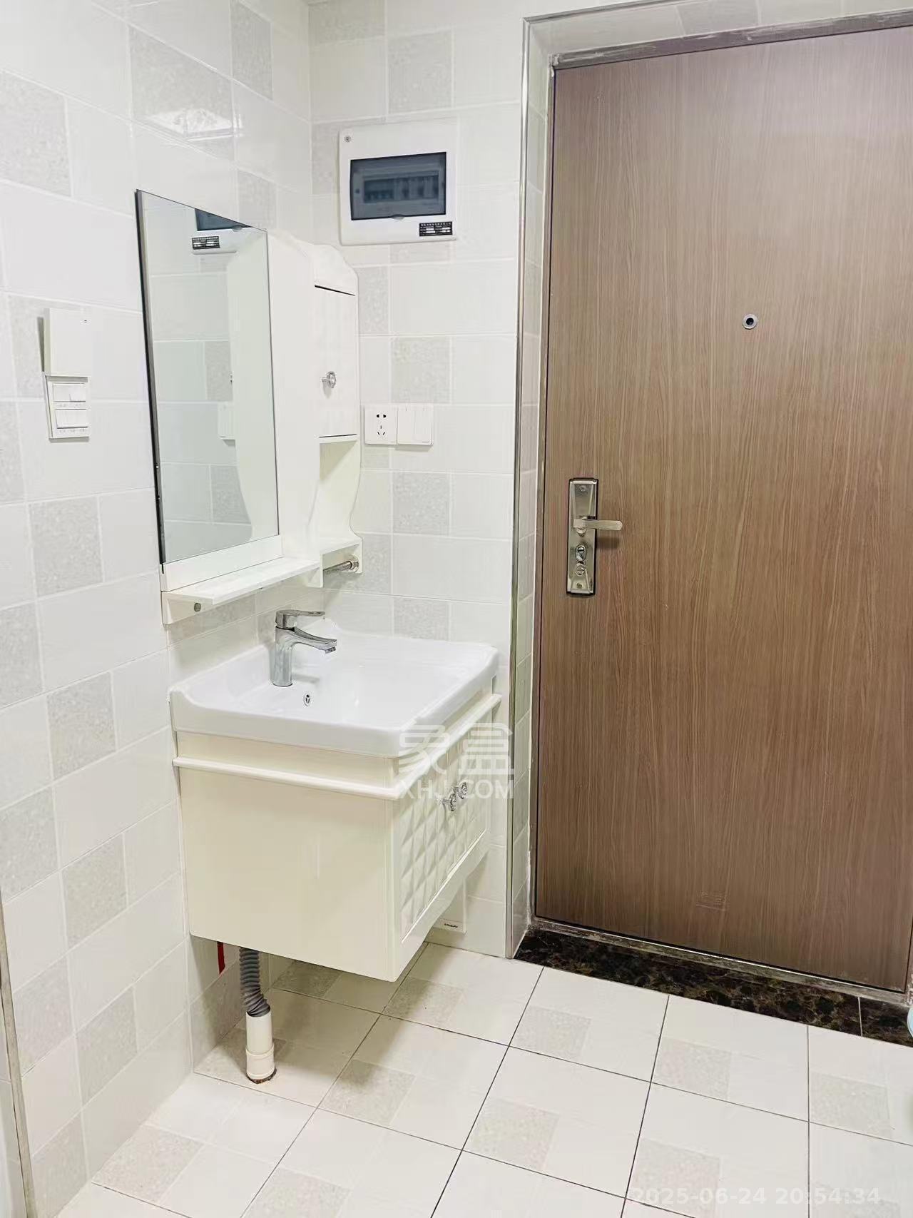 好莱城（弘德西街）  1室1厅1卫   1500.00元/月室内图