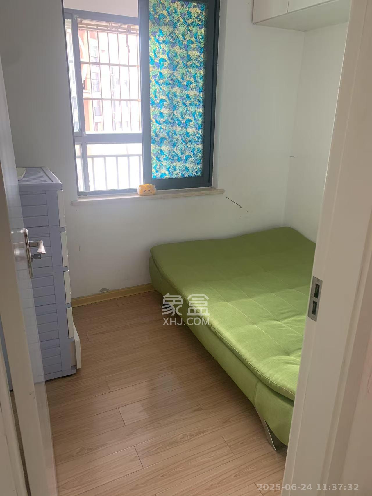 童话里 3室2厅1卫 2000.0元/月 童话里 3室2厅1卫 2000.0元/月室内图