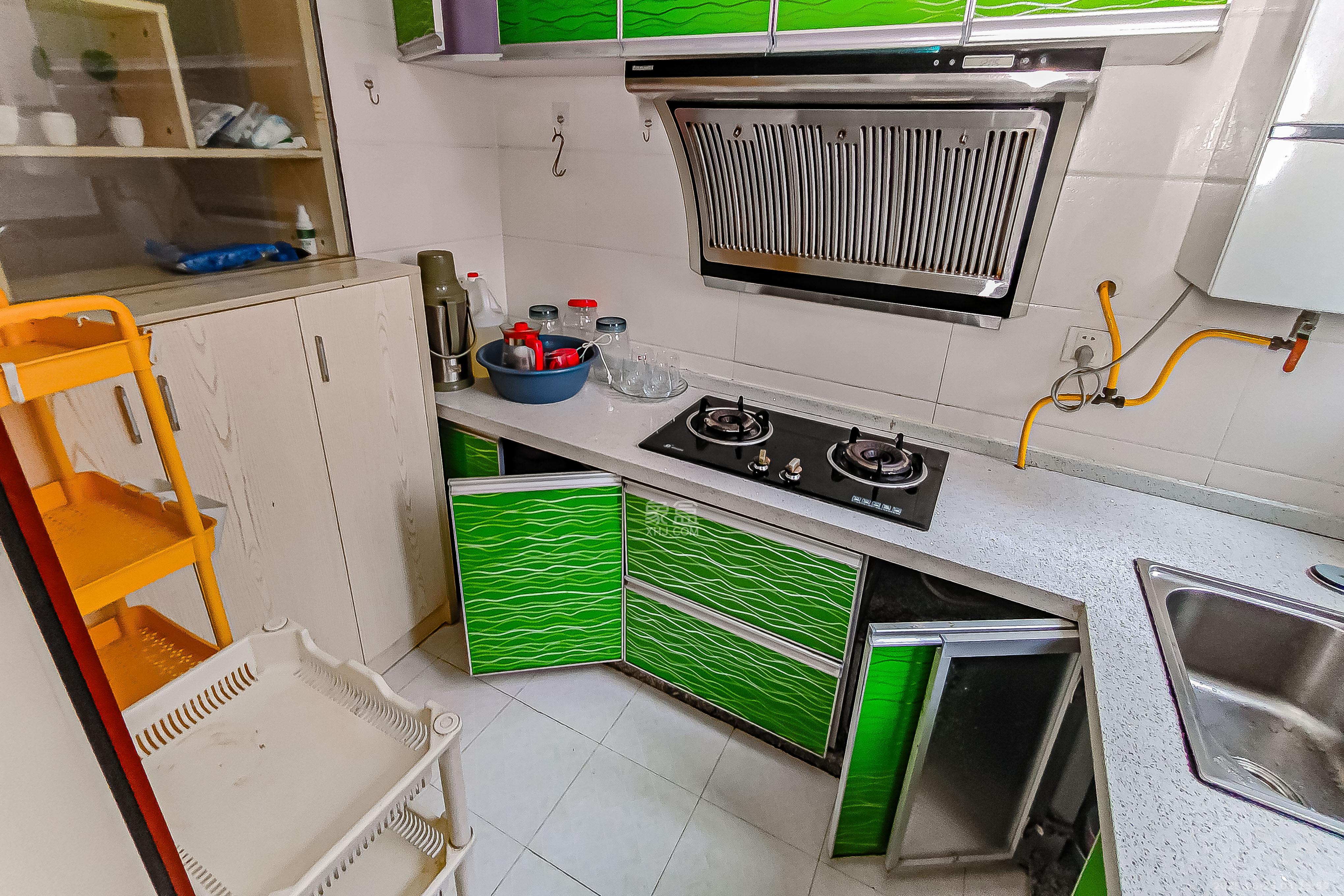 华润凤凰城二期 3室2厅1卫 66.8万 华润凤凰城二期 3室2厅1卫 66.8万厨房